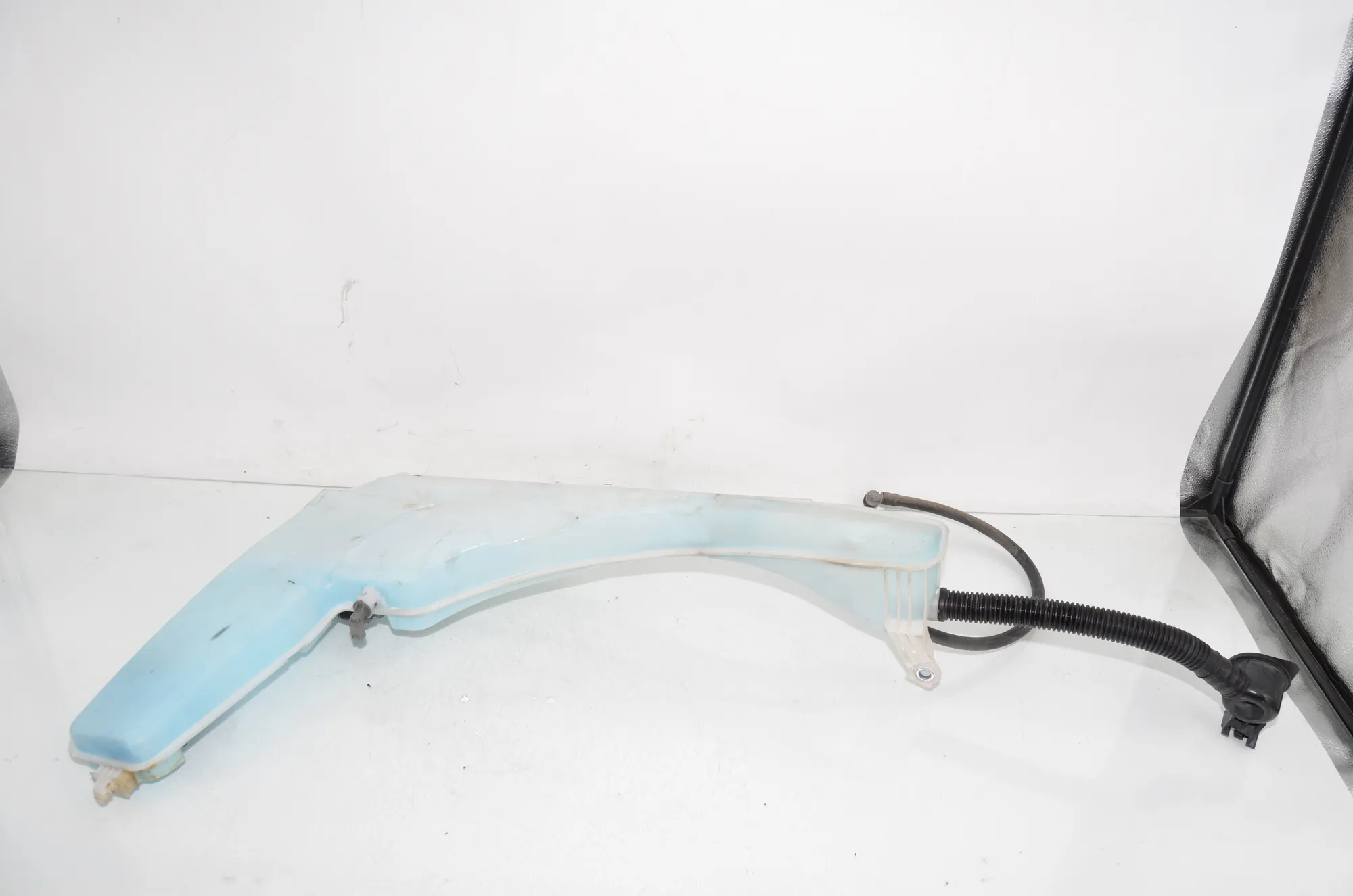 Window Washer Tank – OEM 7255828 · BMW X3 (F25) xDrive 30 d 2014 – 3