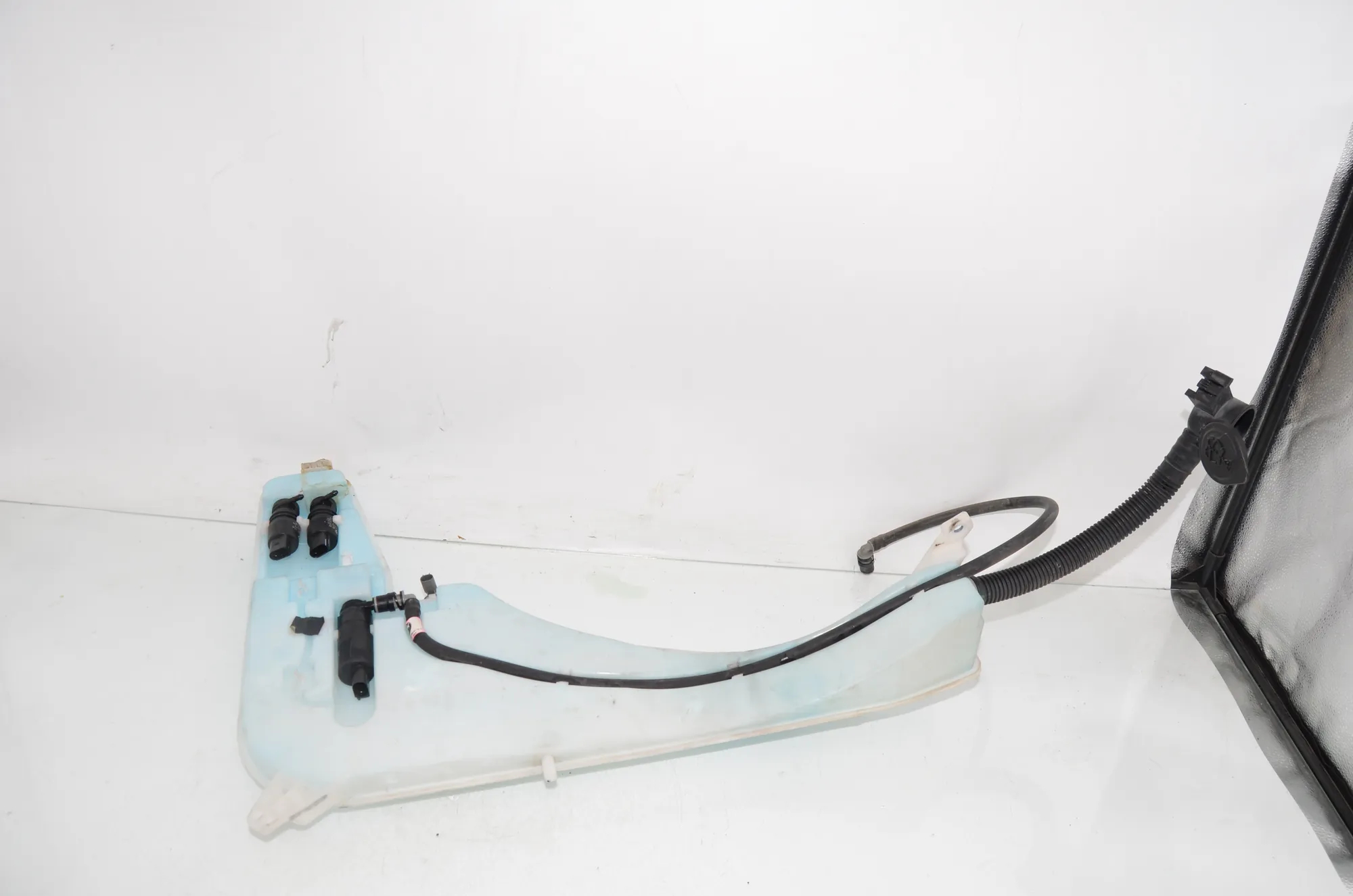 Window Washer Tank – OEM 7255828 · BMW X3 (F25) xDrive 30 d 2014 – 2