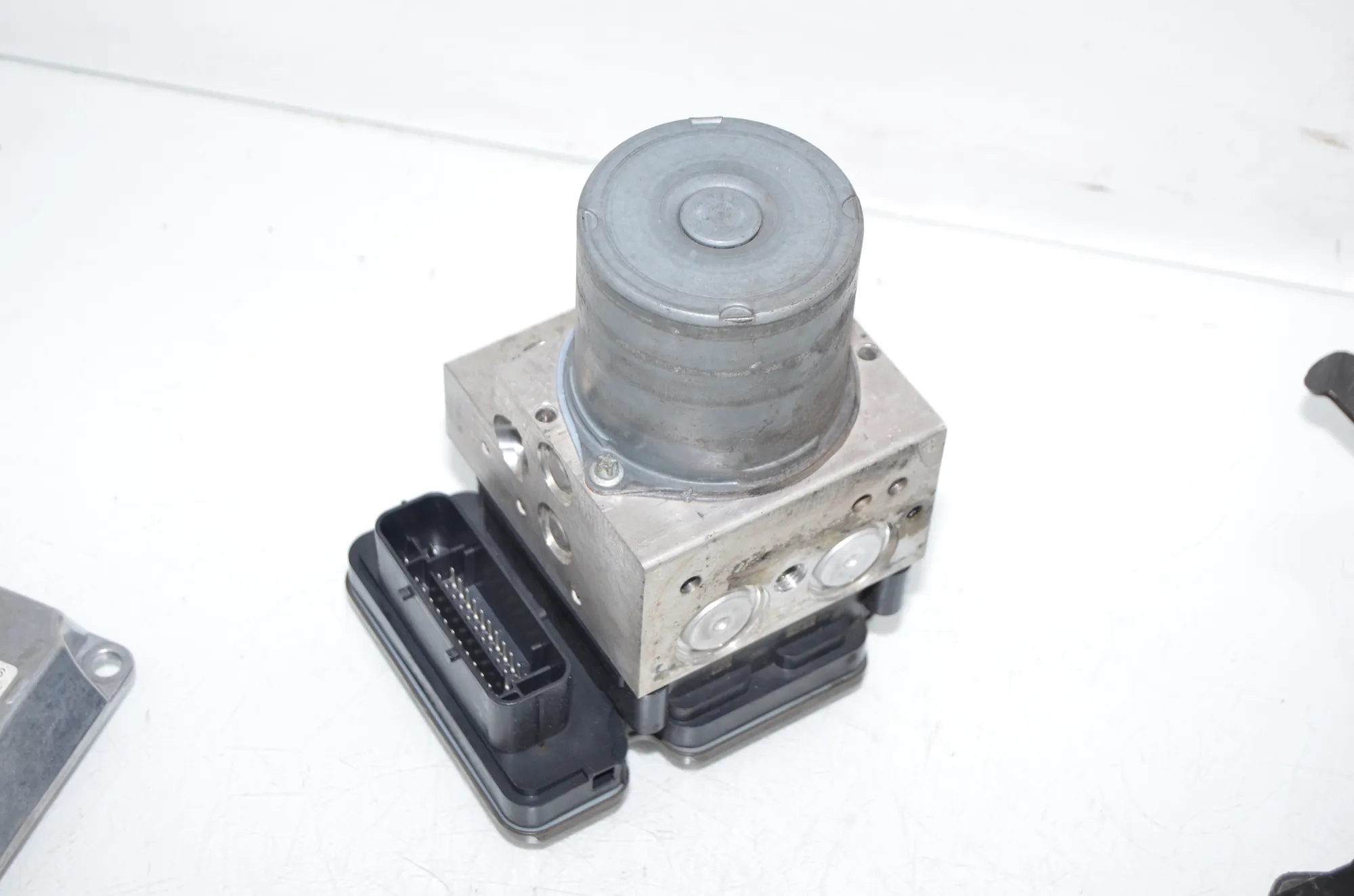 Distance Radar Sensor – OEM 6864785 · BMW X5 (F15, F85) M 50 d 2014 – 4