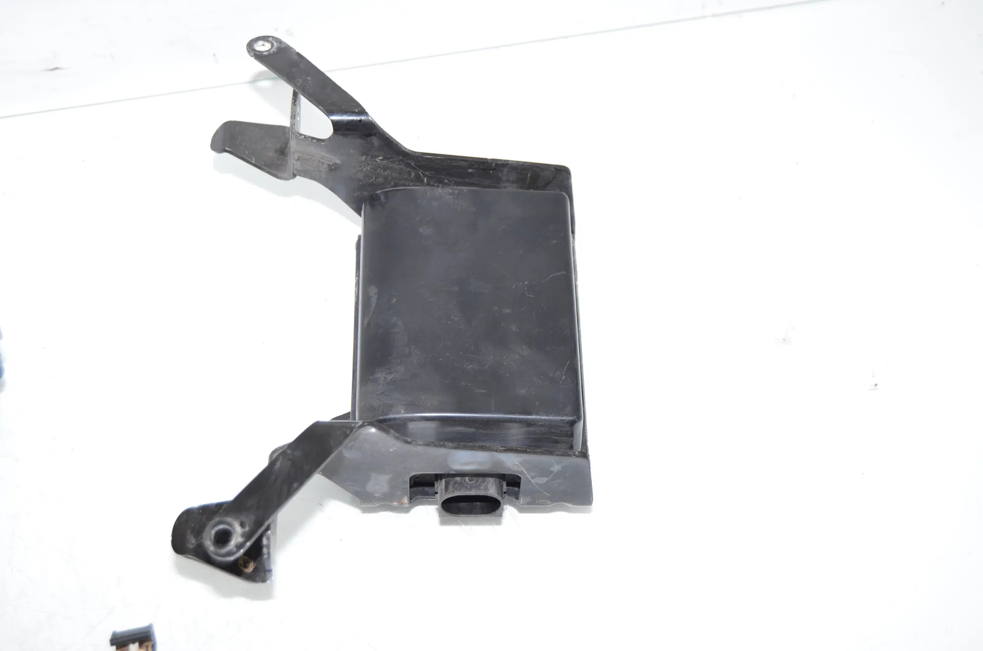 Distance Radar Sensor – OEM 6864785 · BMW X5 (F15, F85) M 50 d 2014 – 5