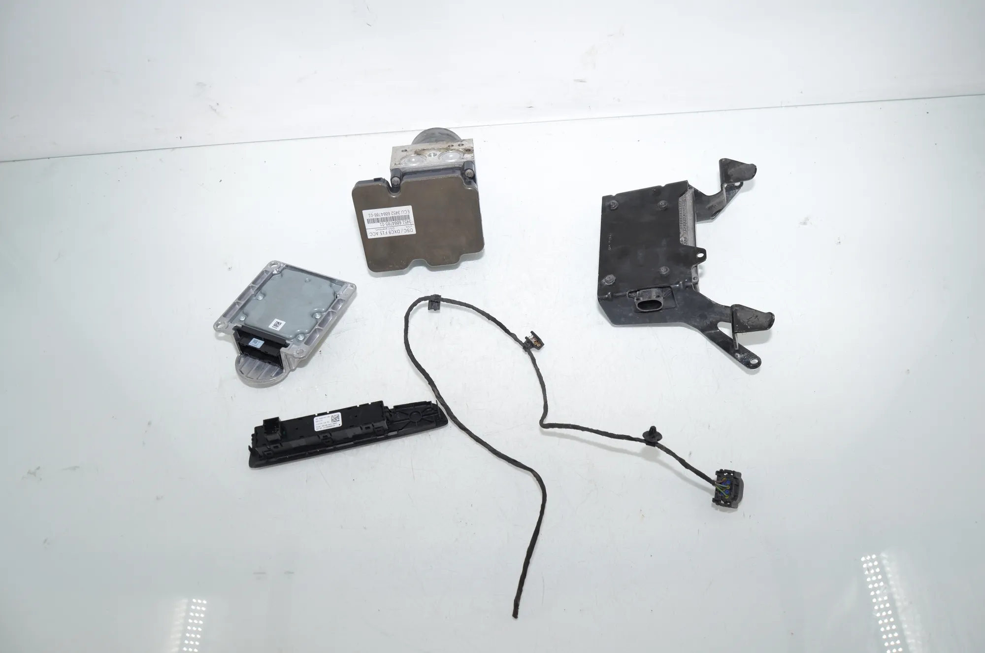 Distance Radar Sensor – OEM 6864785 · BMW X5 (F15, F85) M 50 d 2014 – 7