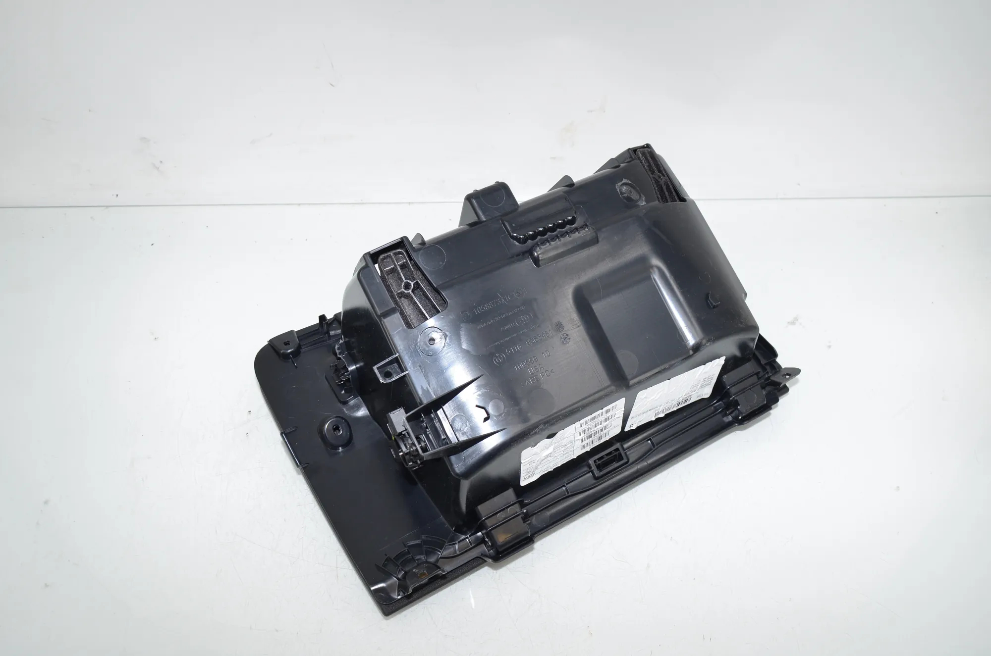 Glove Compartment – OEM 9363451 · BMW X3 (G01, F97) BMW X3 (G01, F97) M 2020 – 3