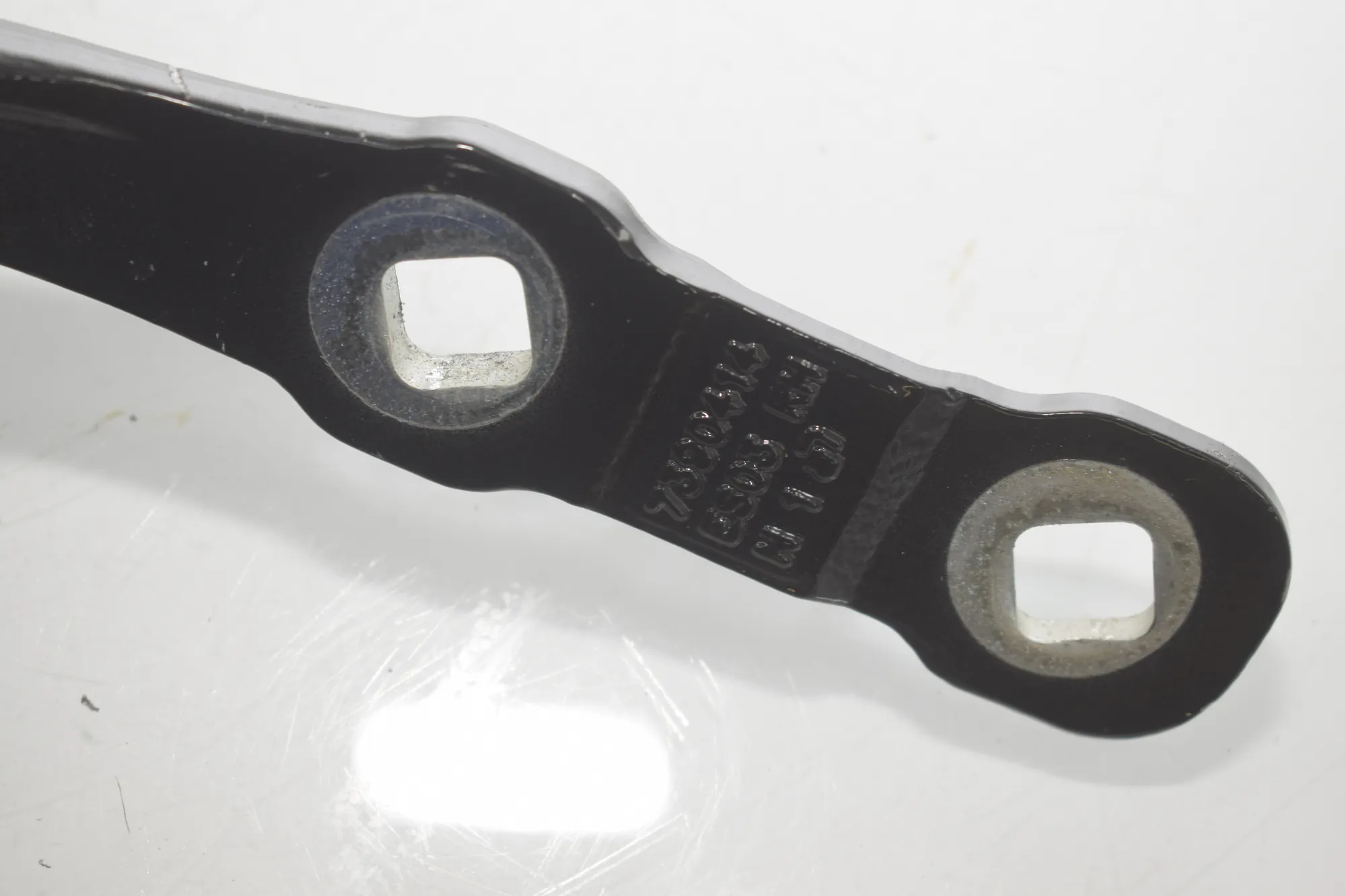 Left Side Bootlid Hinge – OEM 7390414 · BMW 5 Touring (G31) (2017 - -) 520 d 2019 – 6
