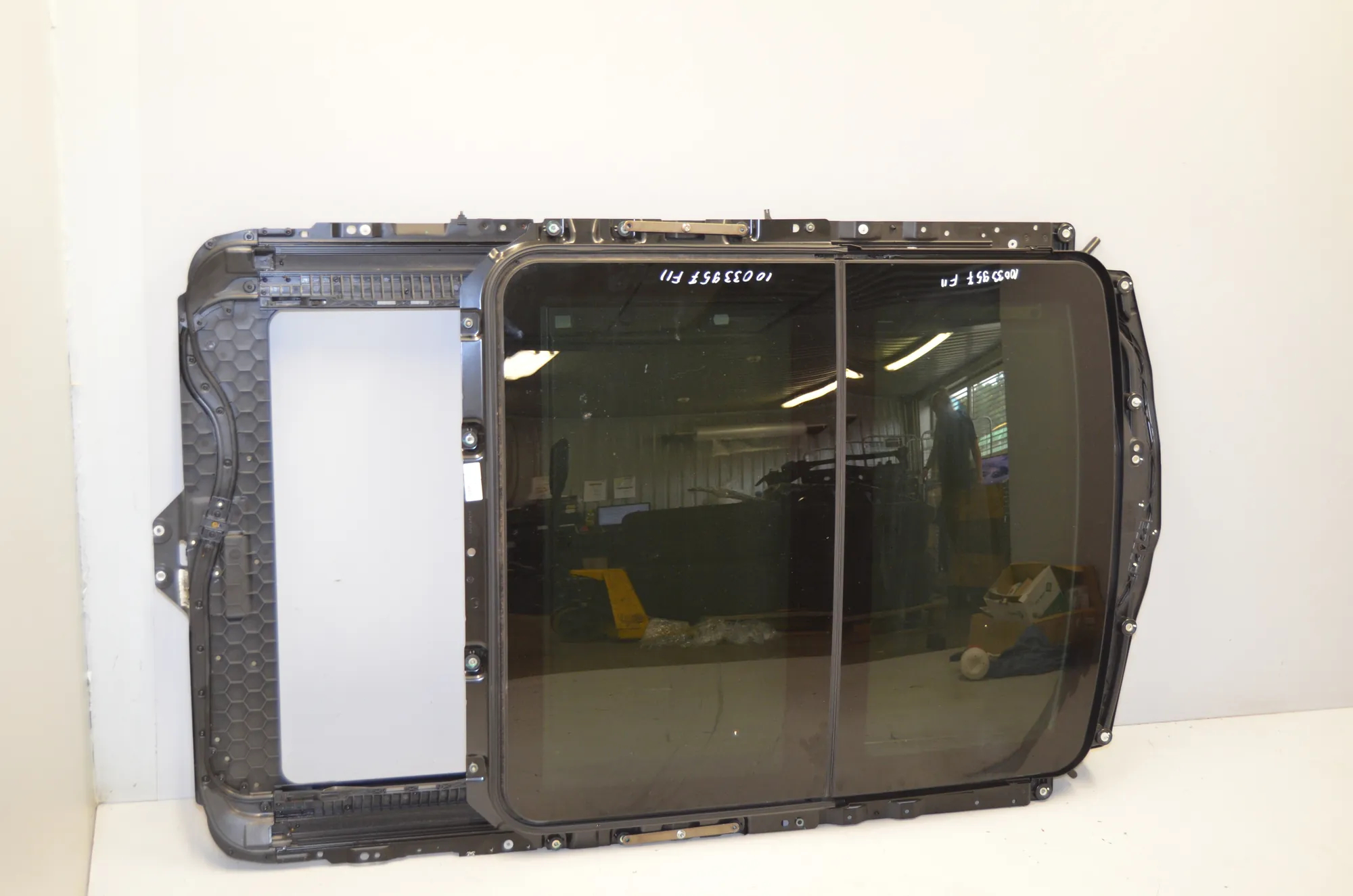 Sunroof – OEM 7237960 · BMW 5 Touring (F11) 530 d 2013 – 2