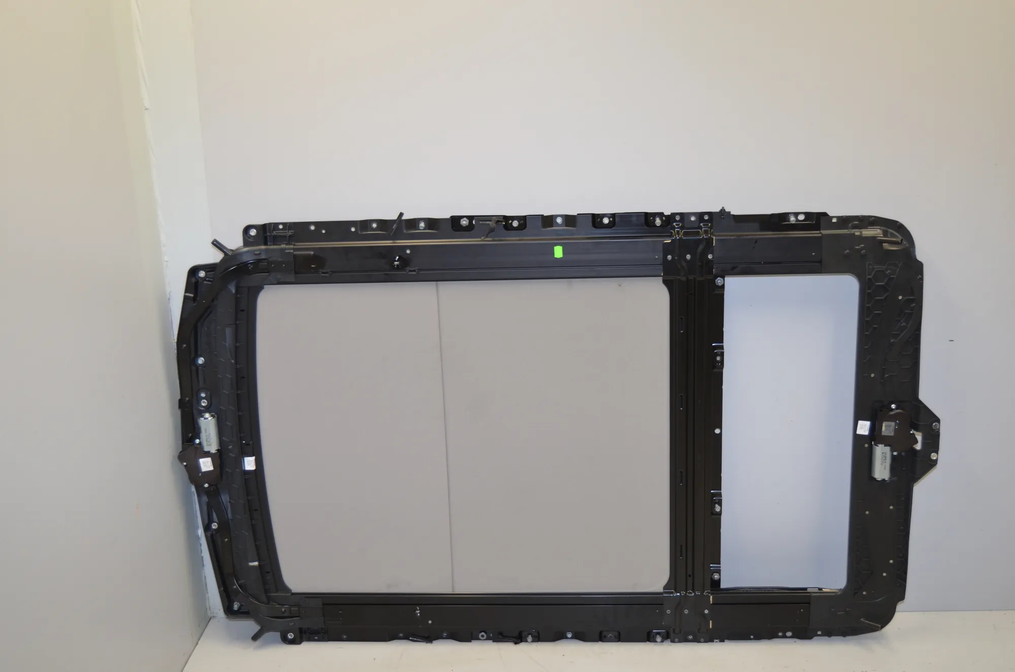 Sunroof – OEM 7237960 · BMW 5 Touring (F11) 530 d 2013 – 3