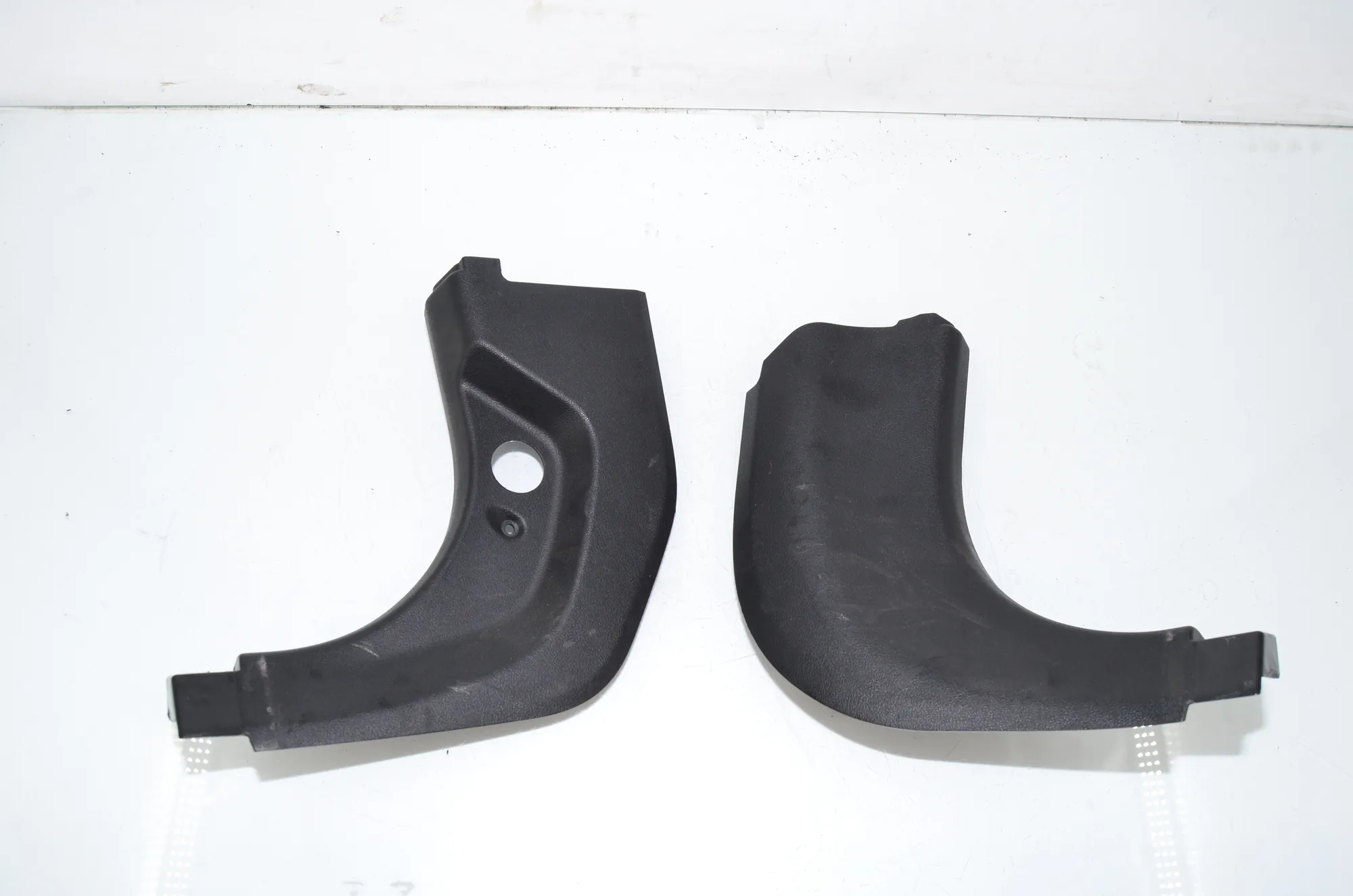 Front Right Interior Step Trim – OEM 7375732 · BMW 5 Touring (G31) (2017 - -) 520 d 2019