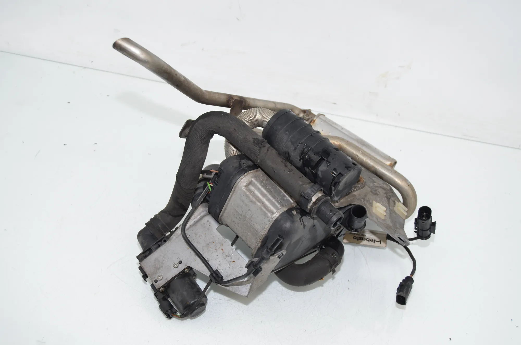 Webasto Auxiliary Heater – OEM 9241698 · BMW 7 (F01, F02) 750 i 2010 – 2