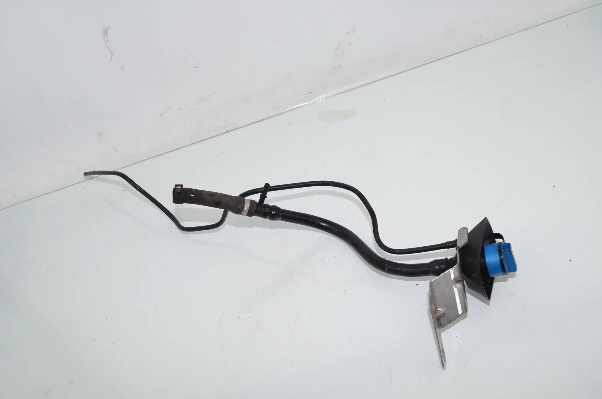 Fuel Tank Pipe – OEM 7295657 · BMW X5 (F15, F85) M 50 d 2014 – 2