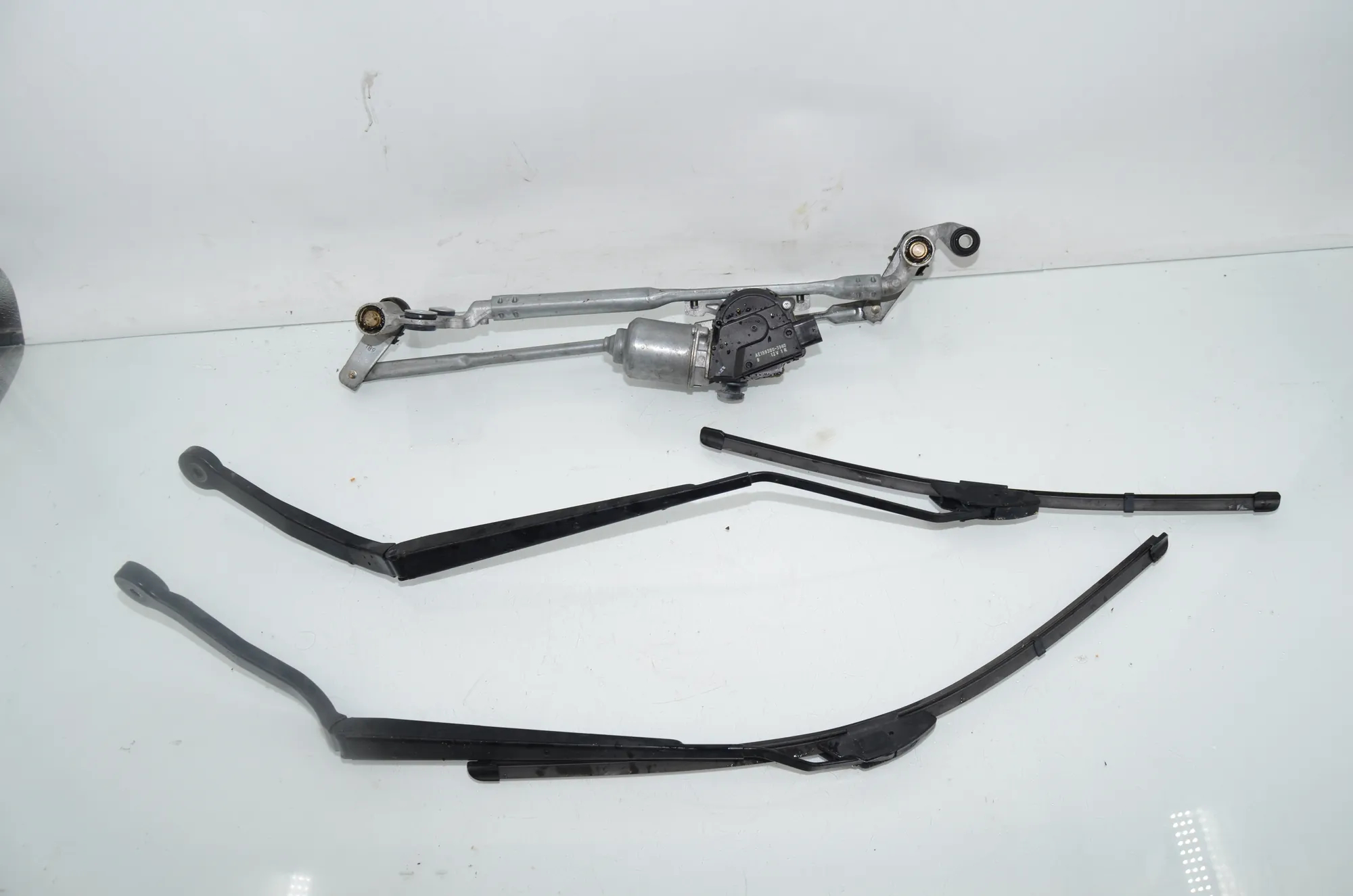 Front Windshield Wiper Mechanism – OEM 7292653 · BMW X5 (F15, F85) M 50 d 2014 – 3