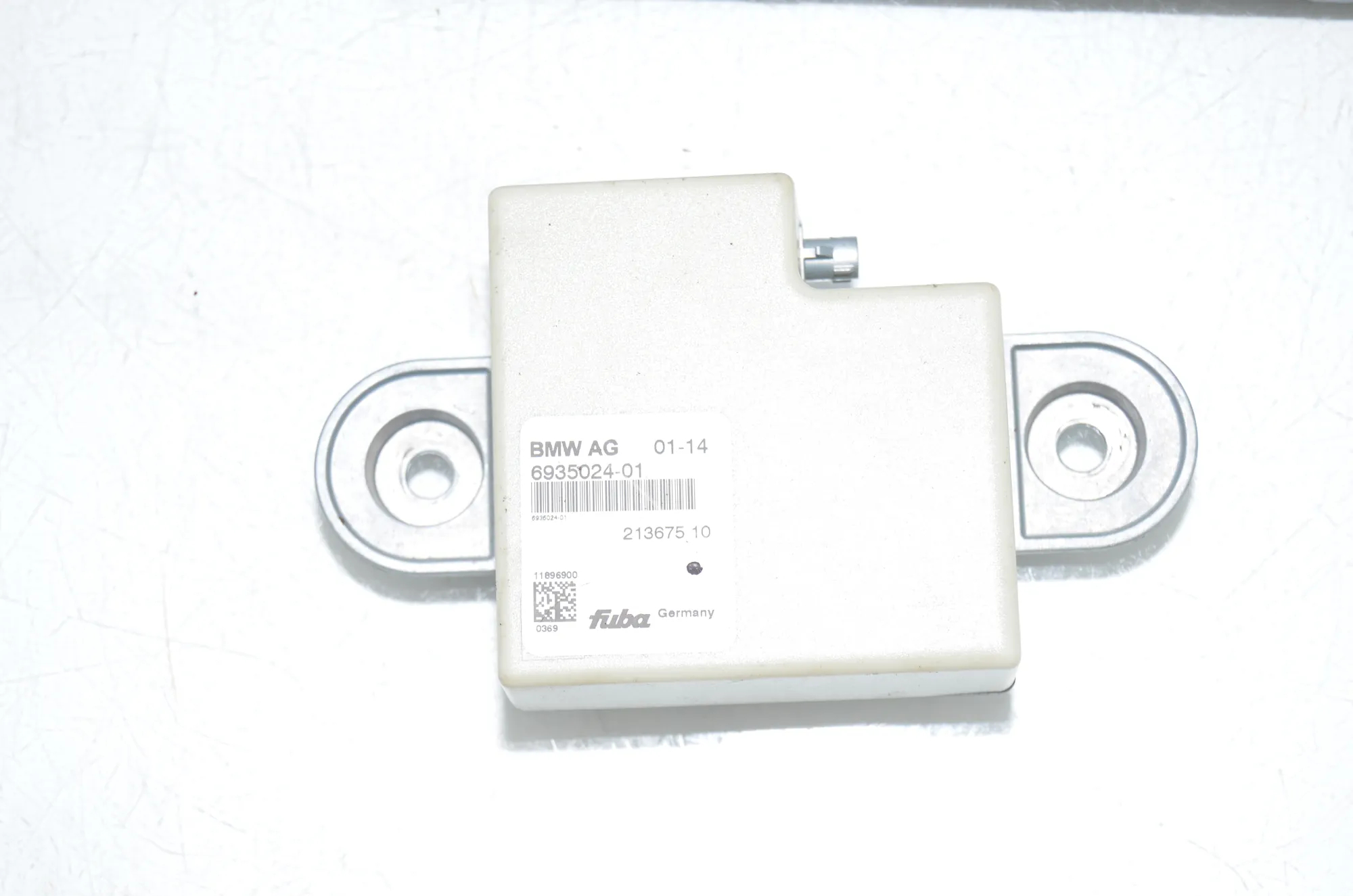 Antenna Amplifier – OEM 6935024 · BMW X3 (F25) xDrive 30 d 2014 – 5