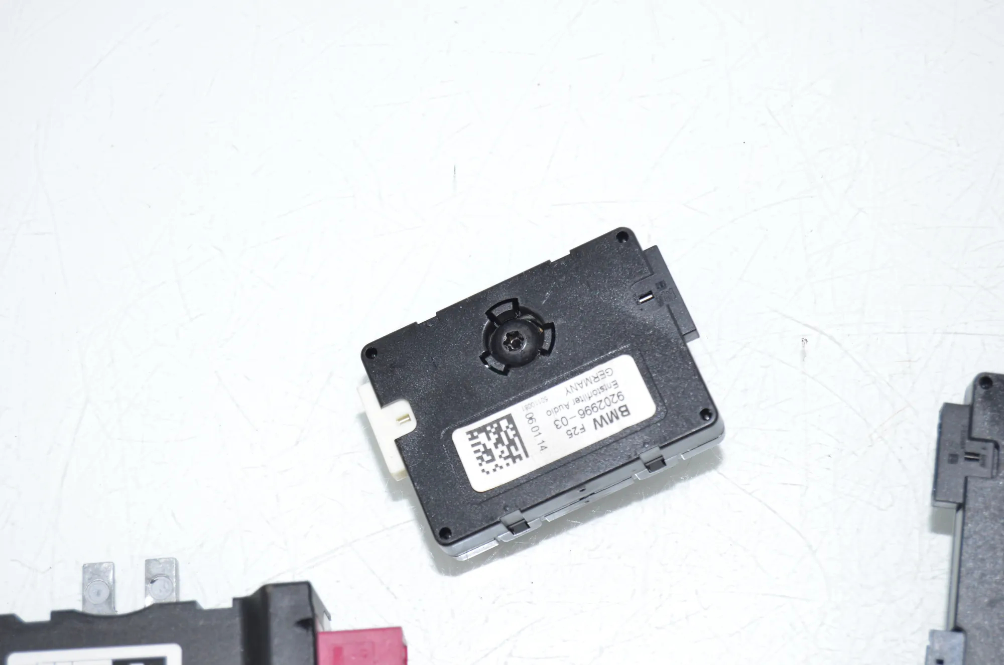 Antenna Amplifier – OEM 6935024 · BMW X3 (F25) xDrive 30 d 2014 – 3