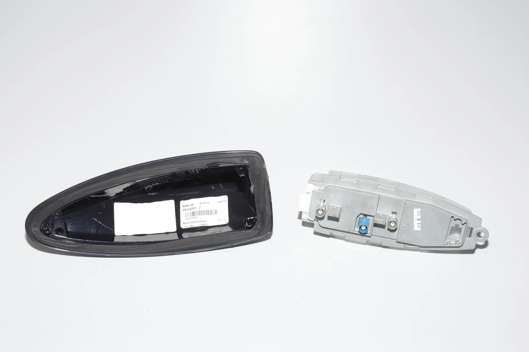 Antenna – OEM 65209141462 · BMW 5 (F10) 530 d 2014 – 3