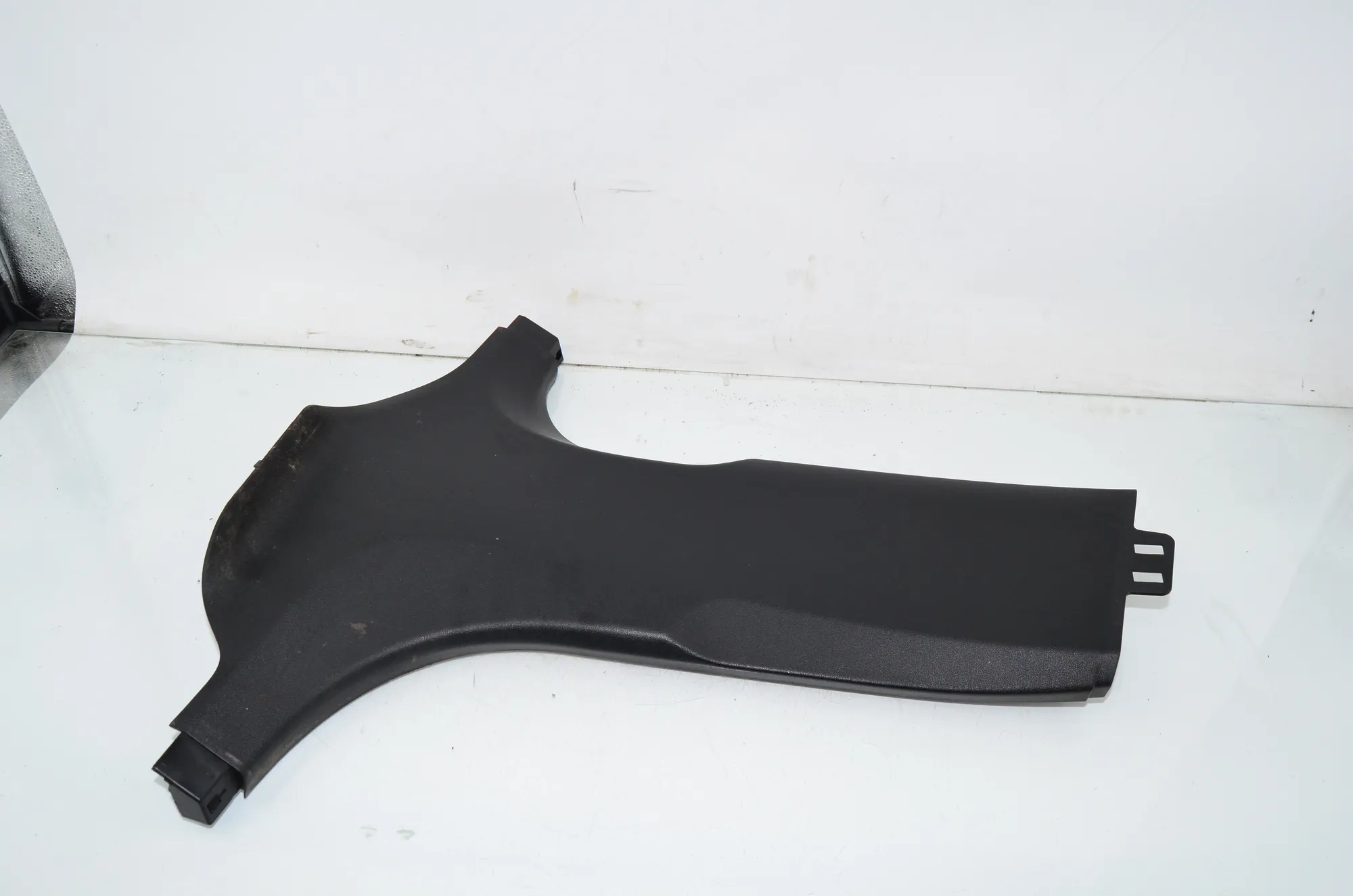Left Side B Pillar Trim – OEM 7384529 · BMW 5 Touring (G31) (2017 - -) 520 d 2019 – 2