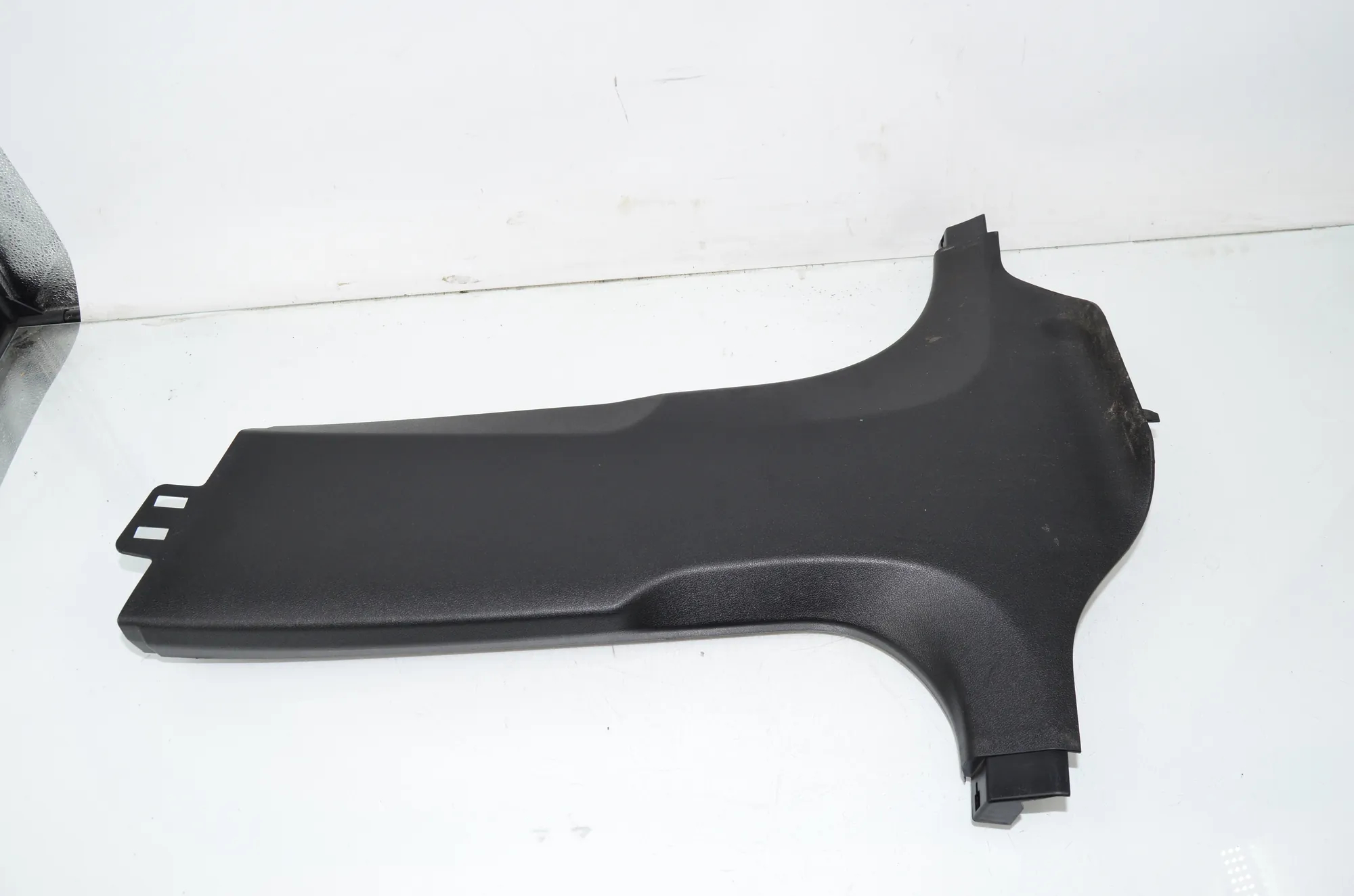 Left Side B Pillar Trim – OEM 7384529 · BMW 5 Touring (G31) (2017 - -) 520 d 2019