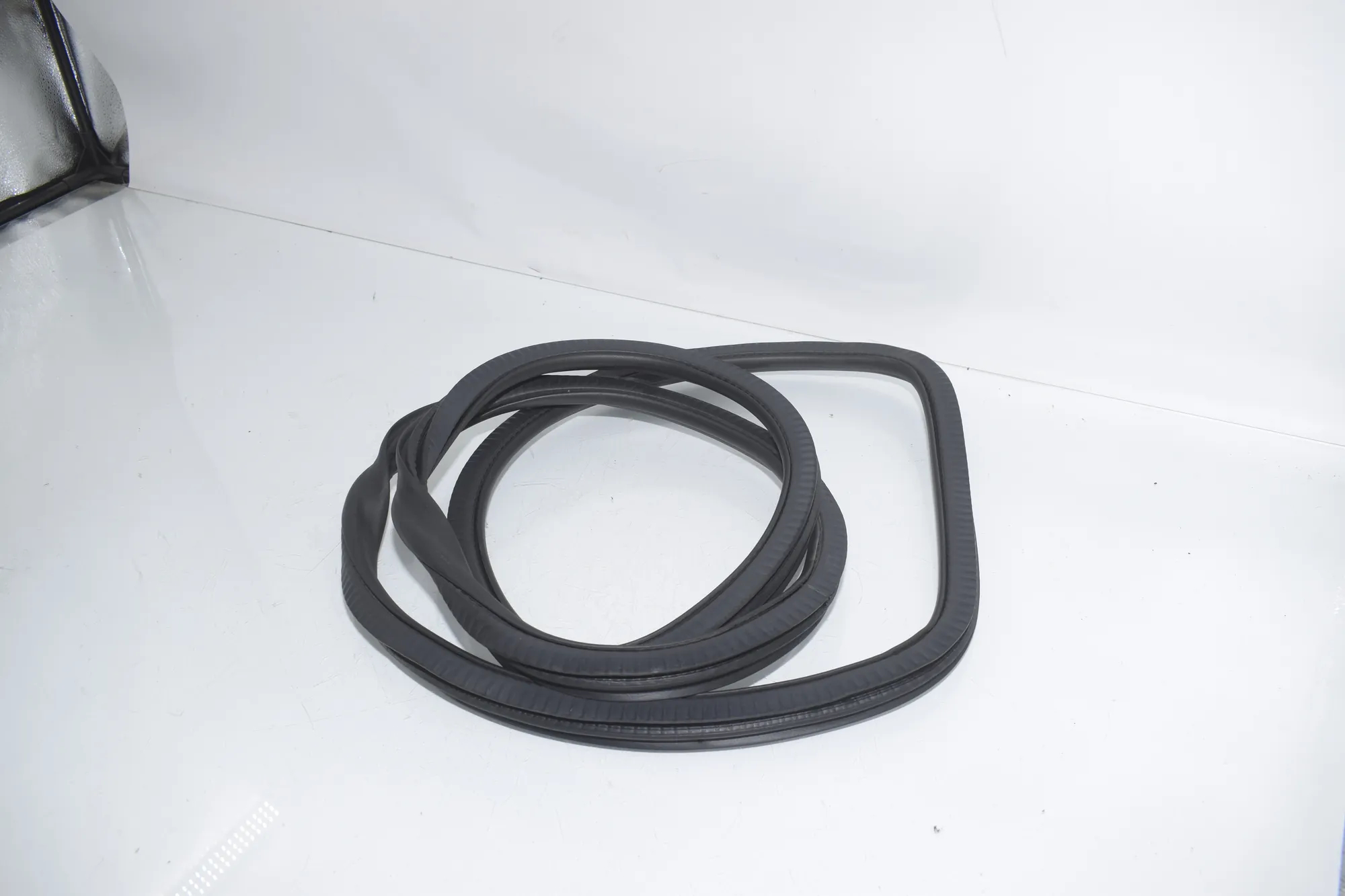 Rear Right Door Seal Rubber – OEM 7468733 · BMW 5 Touring (G31) (2017 - -) 520 d 2019 – 4