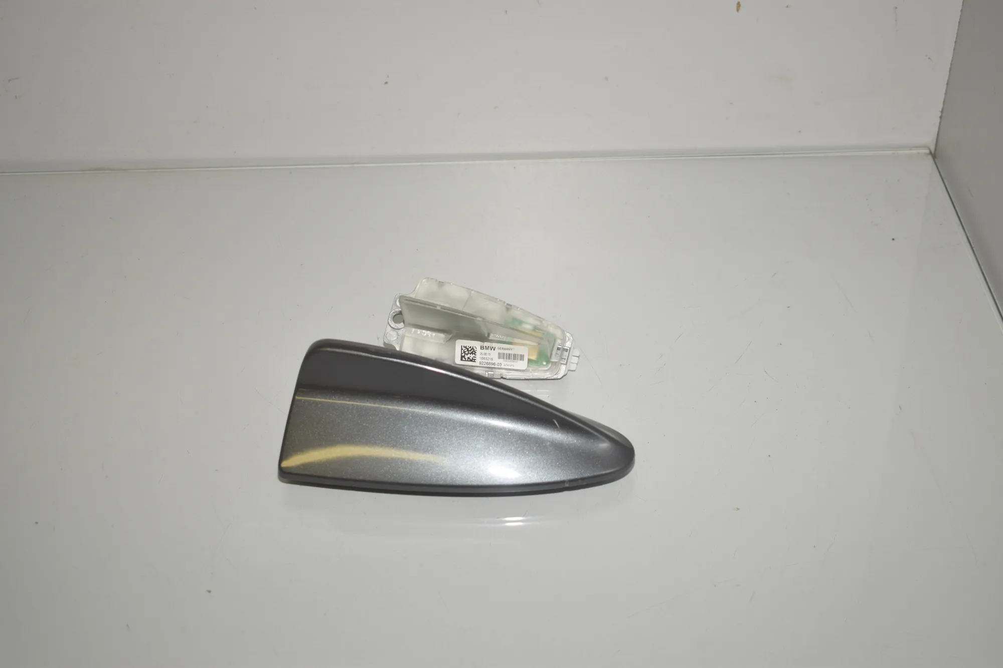 Antenna Trim – OEM 9226896 · BMW 5 Touring (F11) 530 d xDrive 2015 – 2