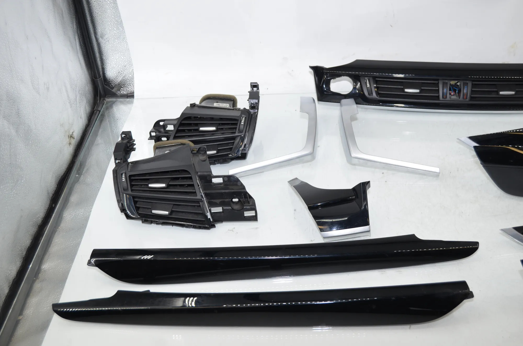 Interior Trim Strips Kit – OEM 8060792 · BMW X5 (F15, F85) M 50 d 2014 – 2