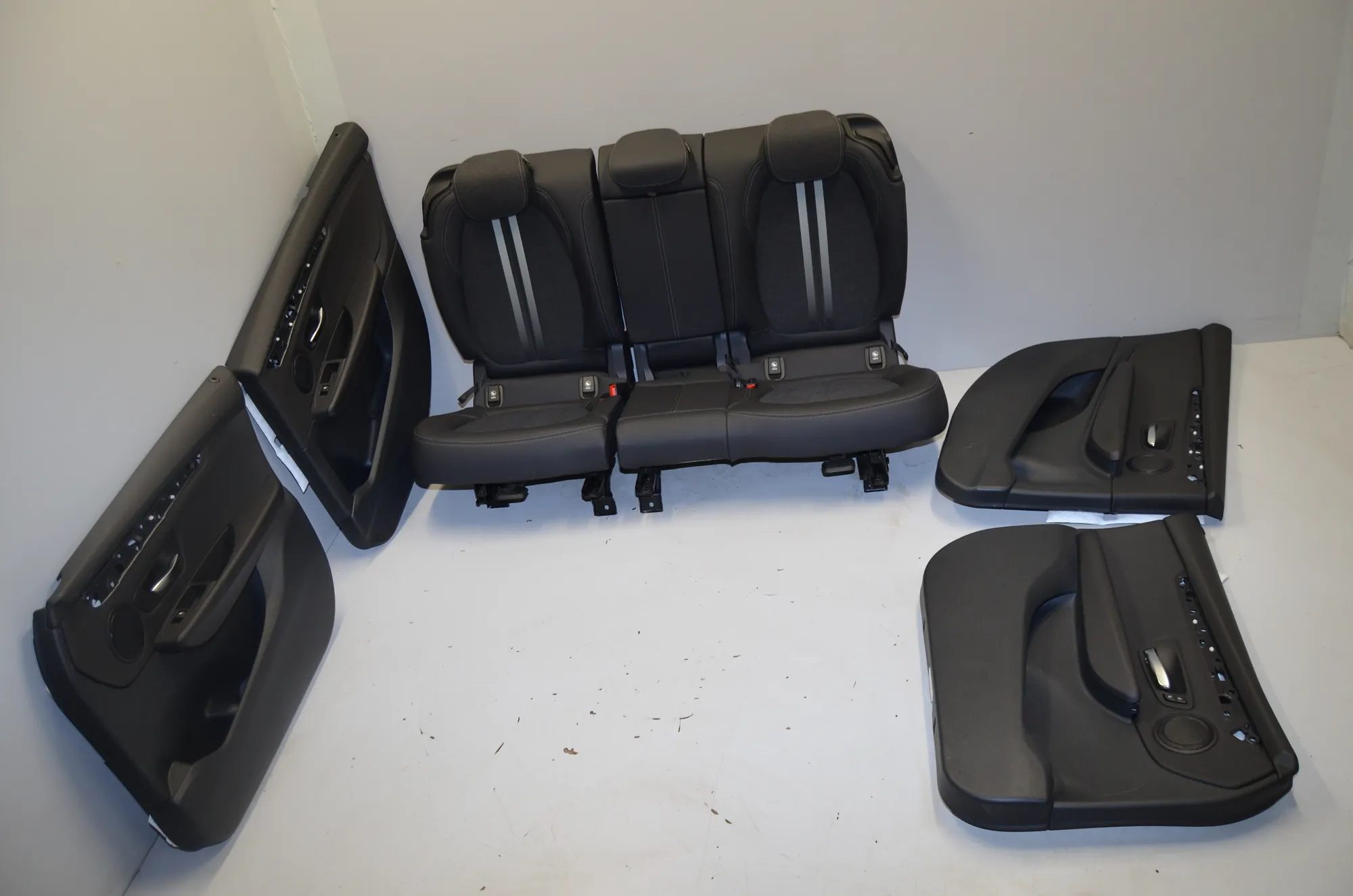 Seat set · BMW 2 Gran Tourer (F46) 216 i 2018 – 5