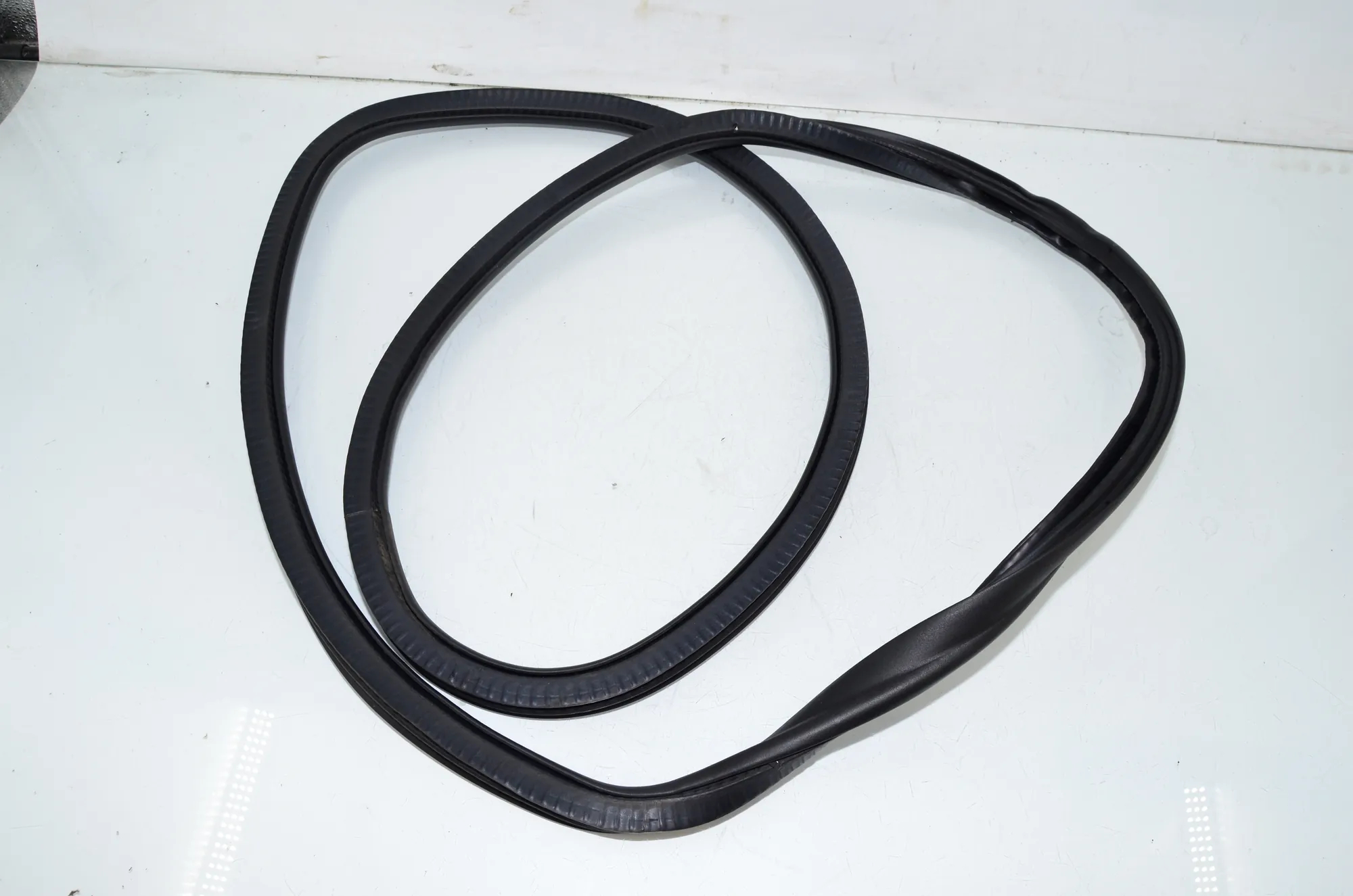 Rear Left Door Seal Rubber – OEM 7468733 · BMW 5 Touring (G31) (2017 - -) 520 d 2019 – 3