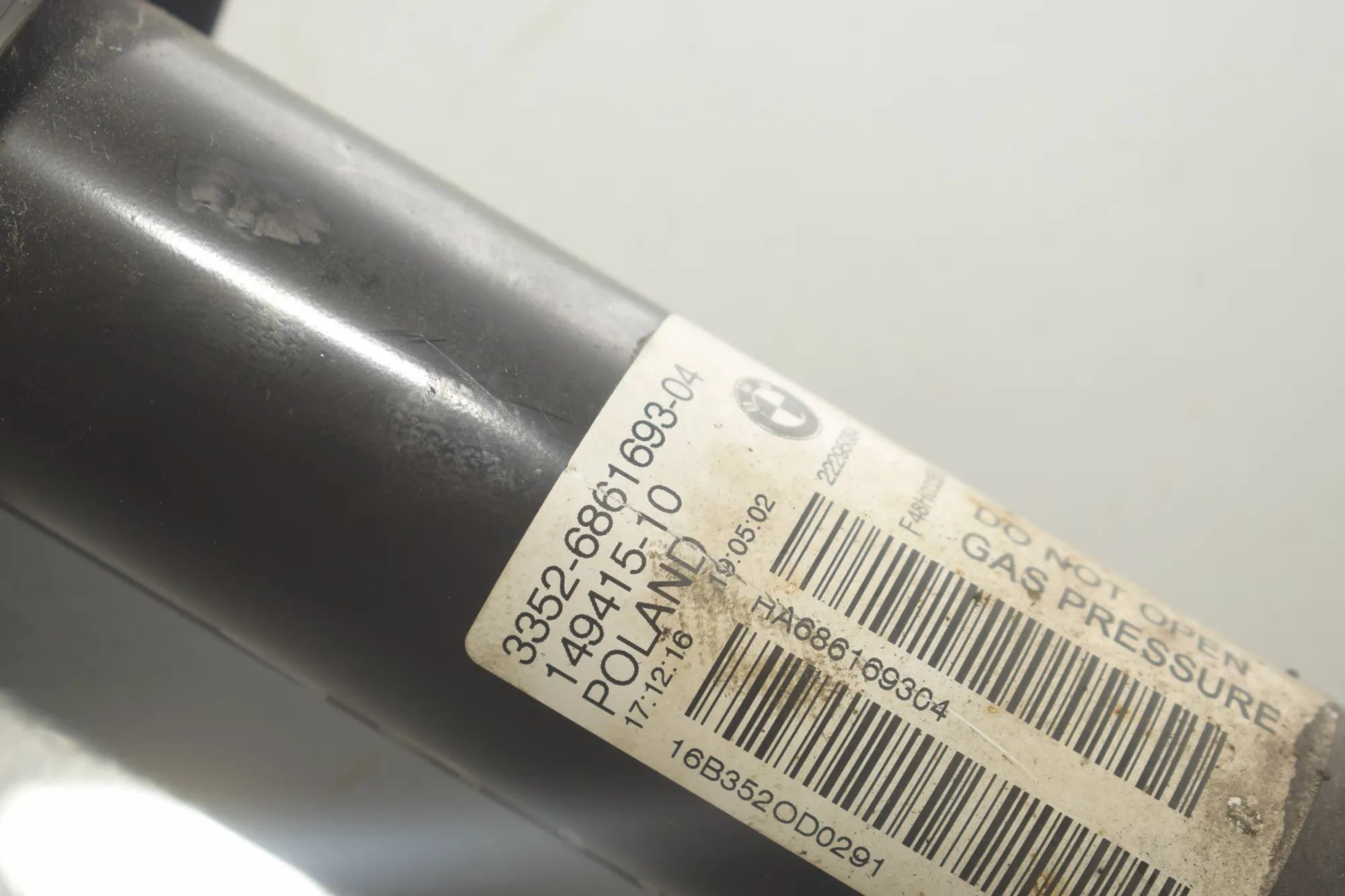 Rear Left Shock Absorber – OEM 6861693 · BMW X1 (F48) xDrive 20 d 2016 – 4