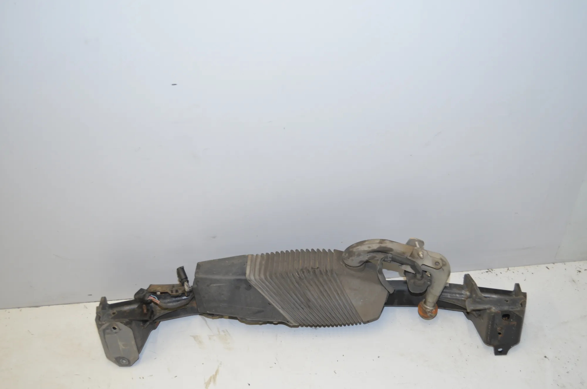 Towbar Kit – OEM 6795717 · BMW 5 Touring (F11) 530 d xDrive 2011 – 3