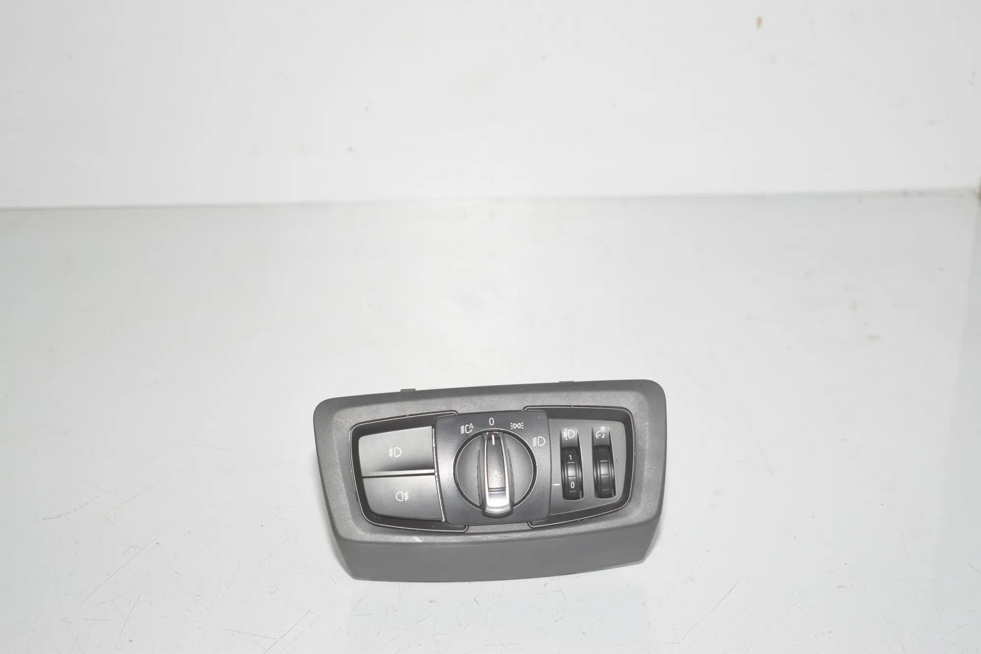 Headlight Switch Control Unit – OEM 9311729 · BMW 2 Active Tourer (F45) 216 d 2014 – 3