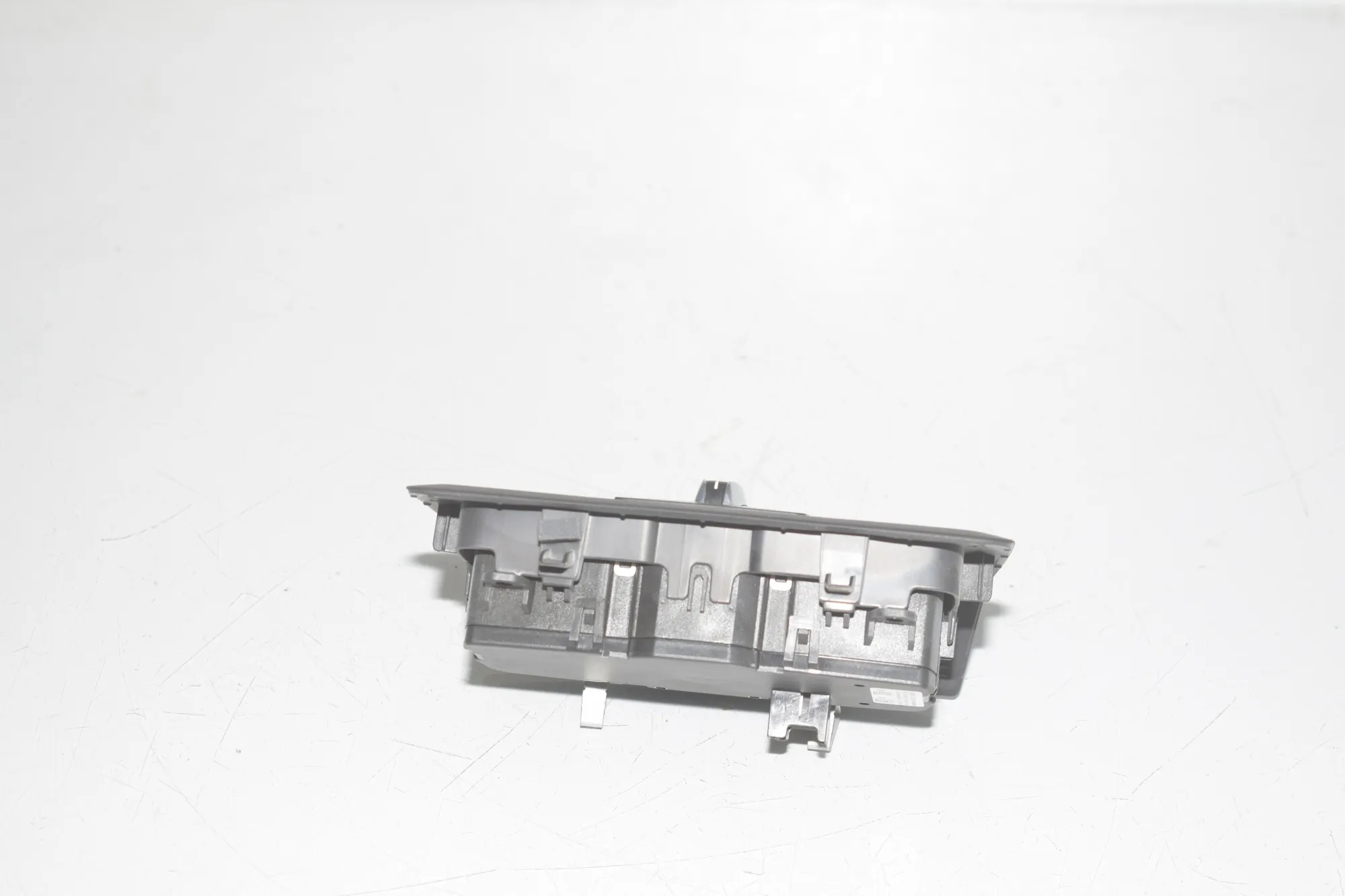 Headlight Switch Control Unit – OEM 9311729 · BMW 2 Active Tourer (F45) 216 d 2014 – 4