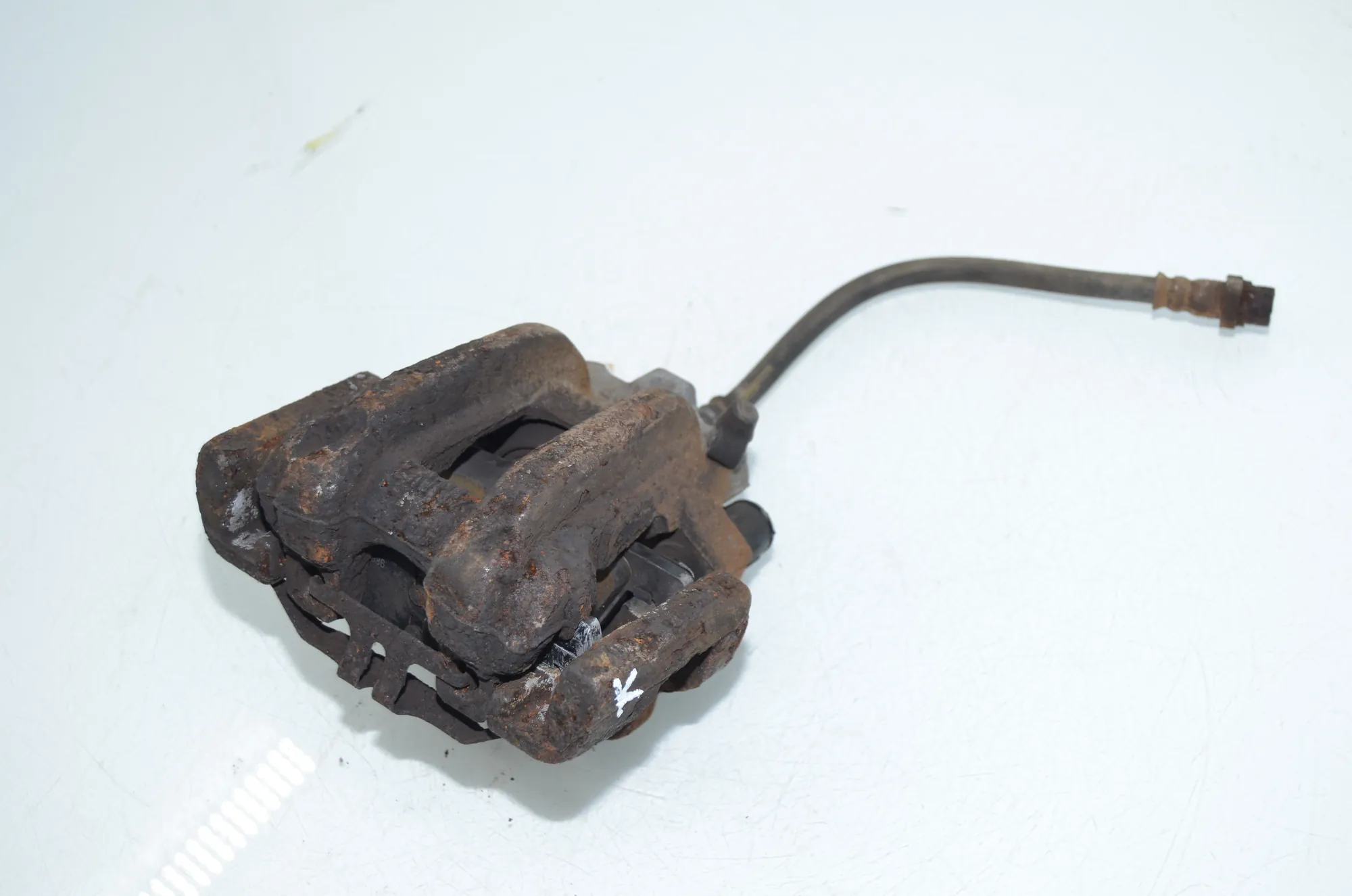 Rear Left Brake Caliper – OEM 6850857 · BMW 3 Touring (F31) 320 d 2012