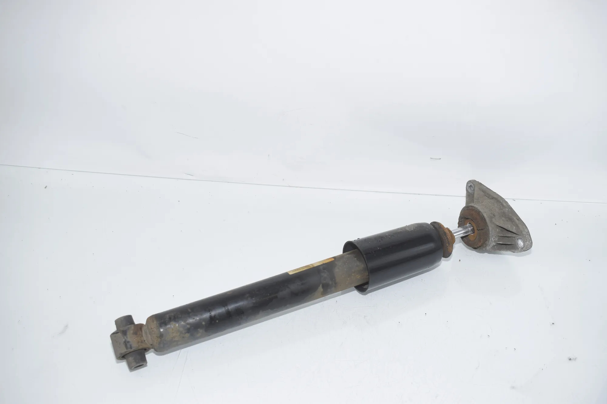 Rear Right Shock Absorber – OEM 6874380 · BMW 3 Touring (F31) 320 d 2012 – 2