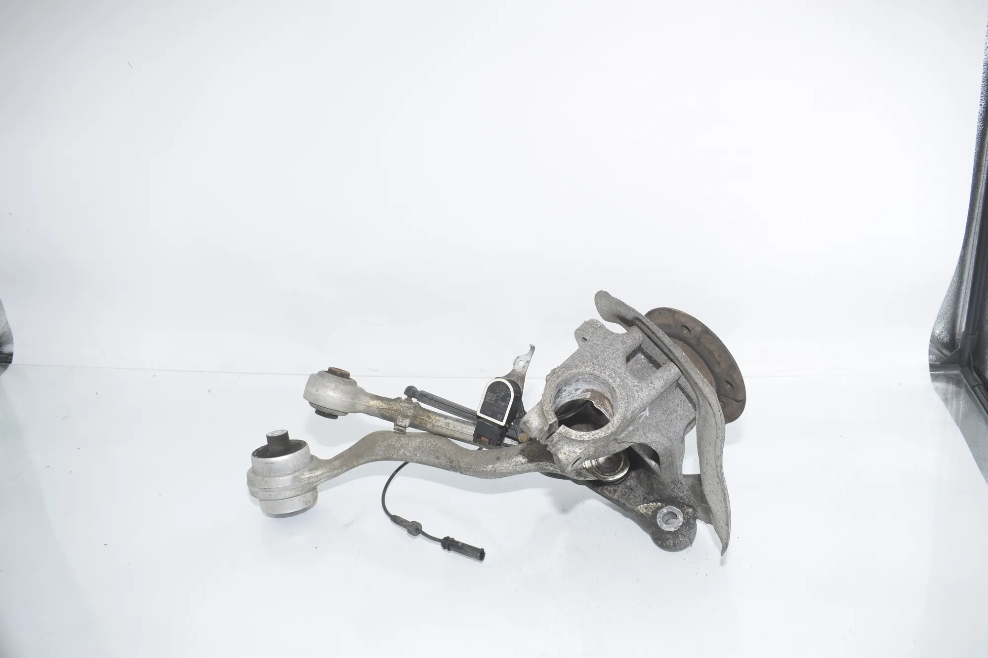 Front Left Wheel Hub – OEM 6792287 · BMW 3 Touring (F31) 320 d 2012 – 2