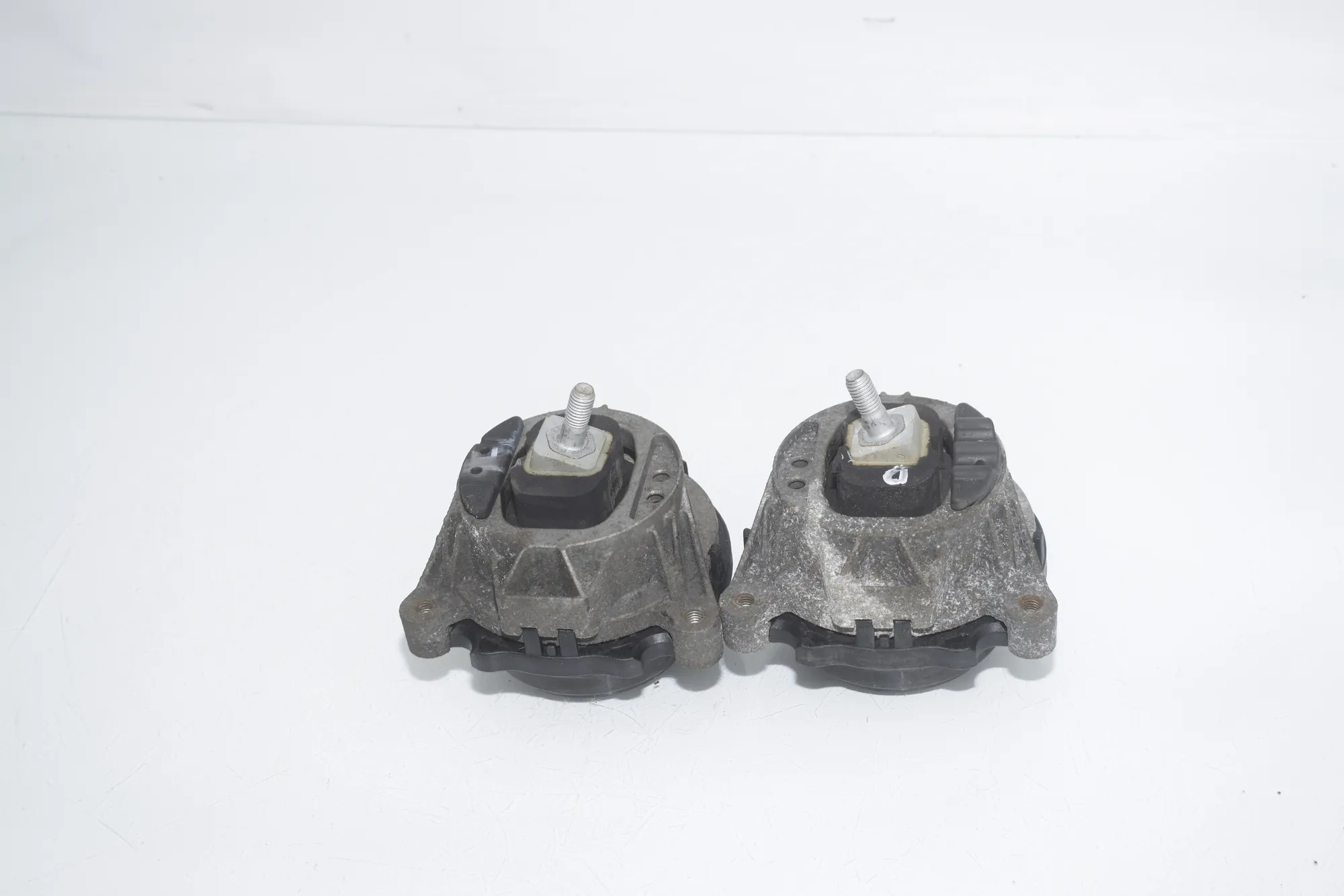 Left Side Engine Mount – OEM 6787657 · BMW 3 Touring (F31) 320 d 2012