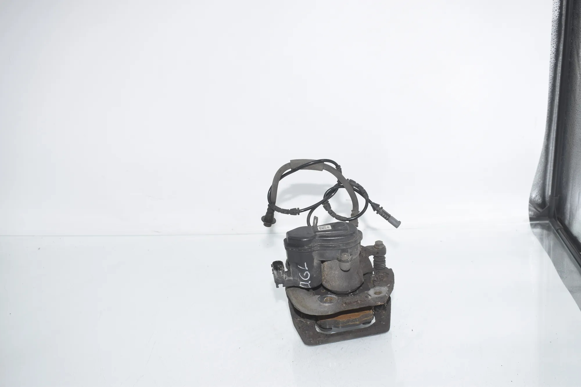 Rear Right Brake Caliper – OEM 6793048 · BMW 5 (F10) 530 d 2014 – 3
