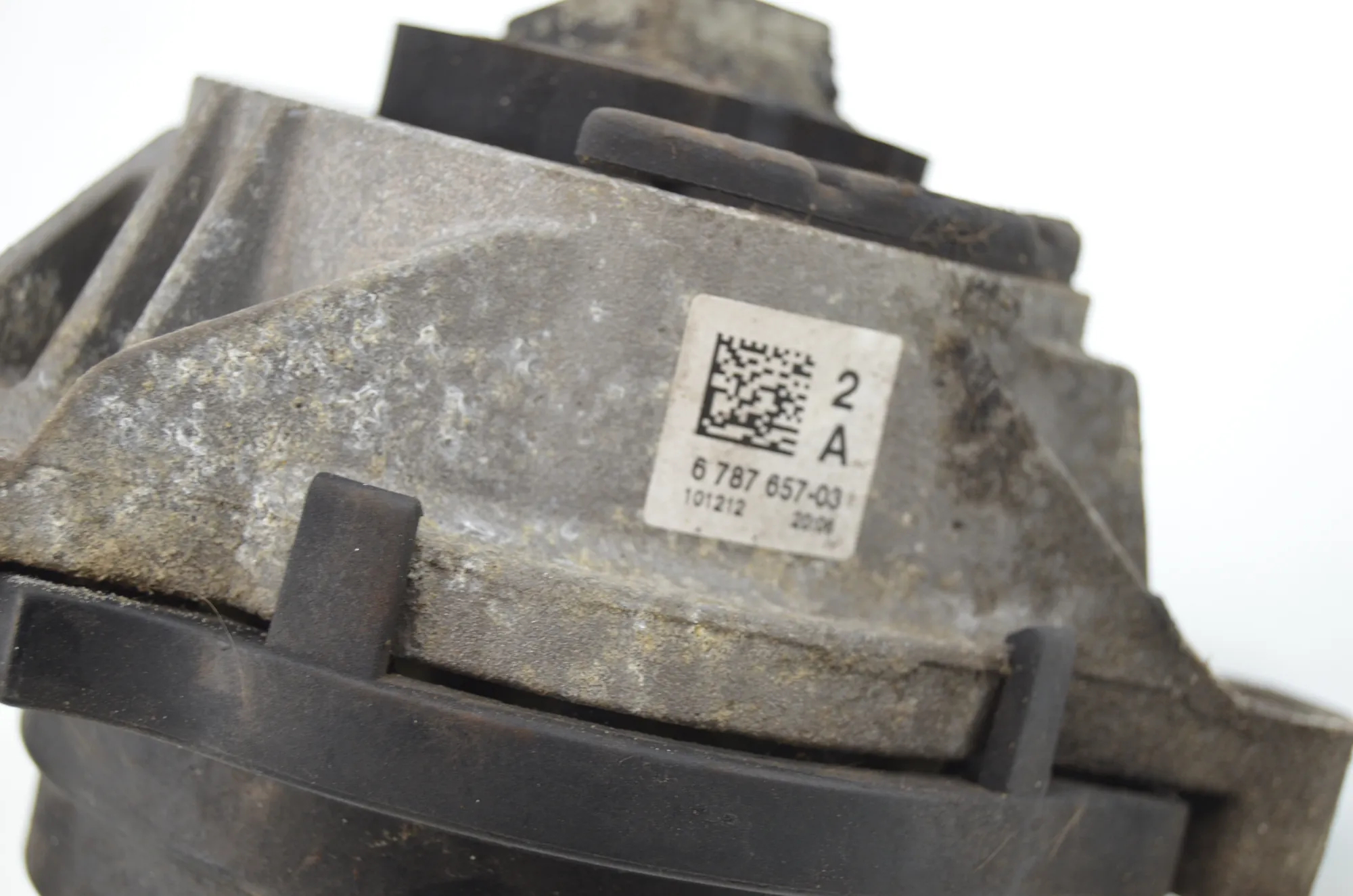 Right Side Engine Mount – OEM 6855456 · BMW 3 (F30, F80) 320 i 2012 – 5