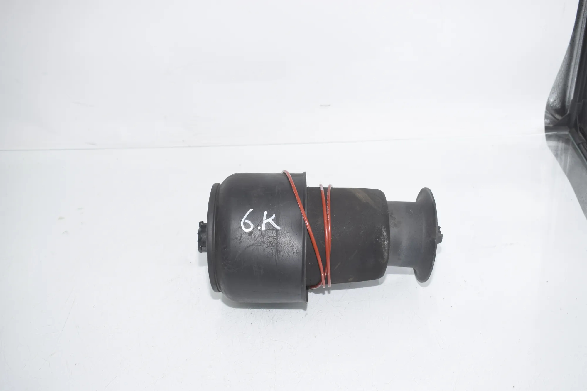 Rear Left Air Suspension Spring Bag – OEM 6784381 · BMW 5 Touring (F11) 530 d xDrive 2011