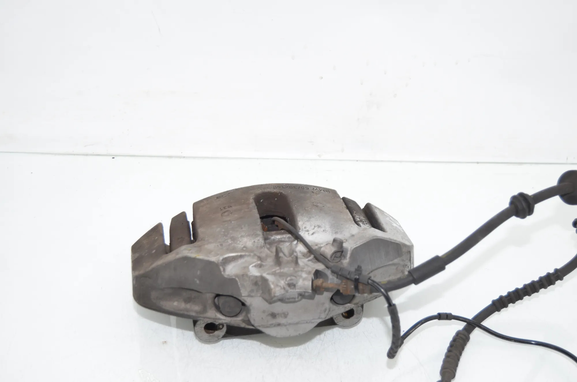 Front Left Brake Caliper – OEM 6792689 · BMW 5 Touring (F11) 530 d xDrive 2011 – 2