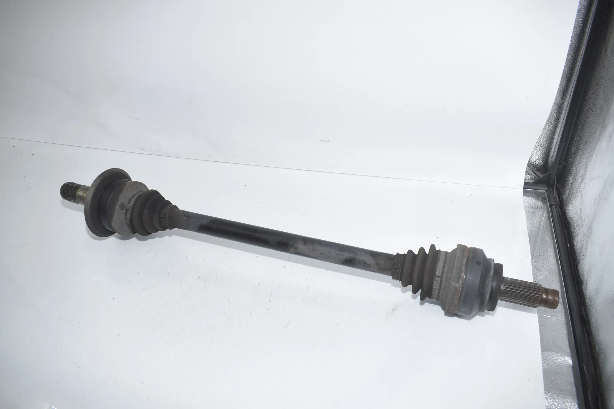 Rear Right Driveshaft – OEM 7581018 · BMW 5 Touring (F11) 530 d xDrive 2011 – 2