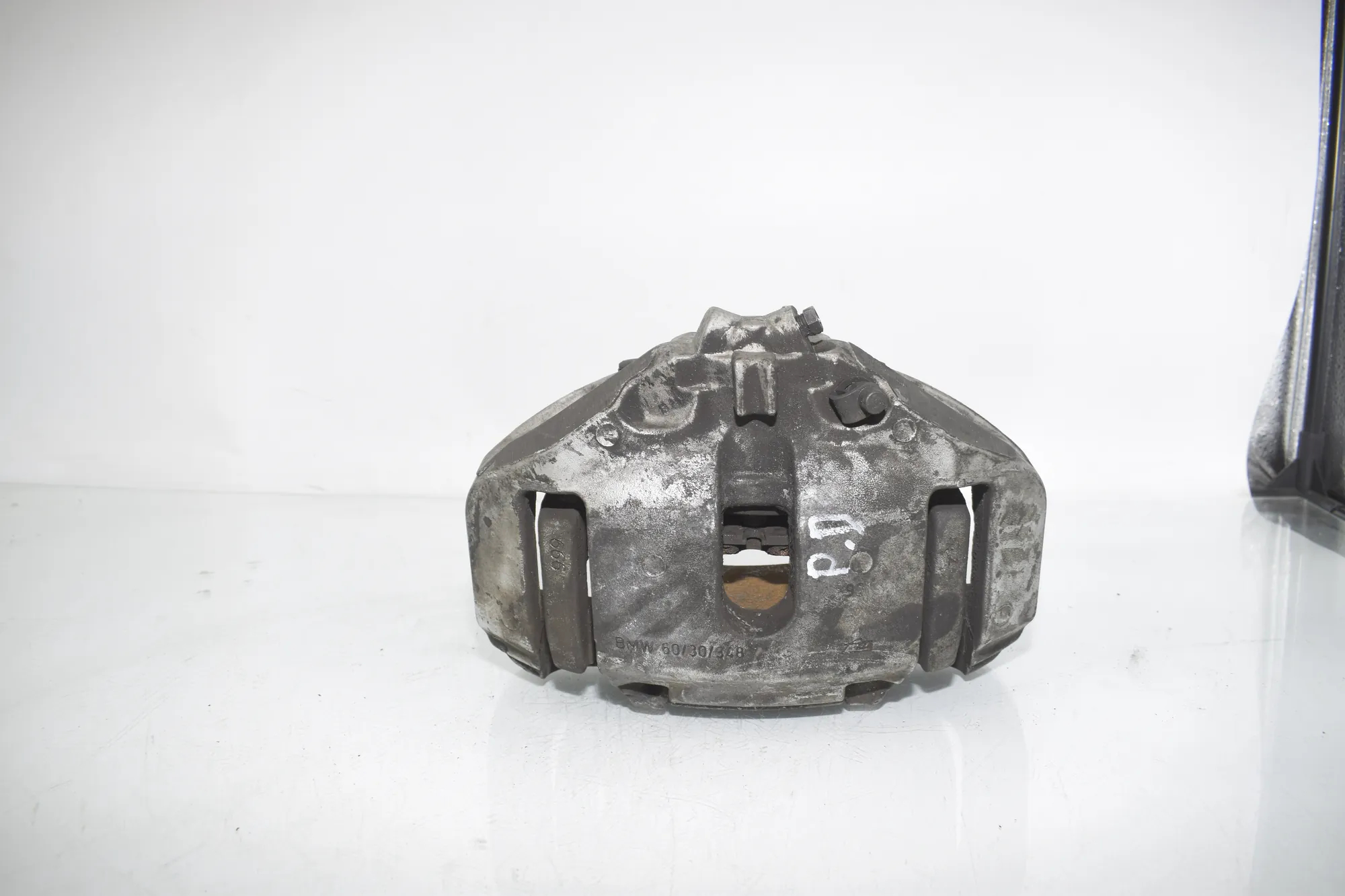 Front Right Brake Caliper – OEM 6786818 · BMW 5 Touring (F11) 530 d xDrive 2011 – 2
