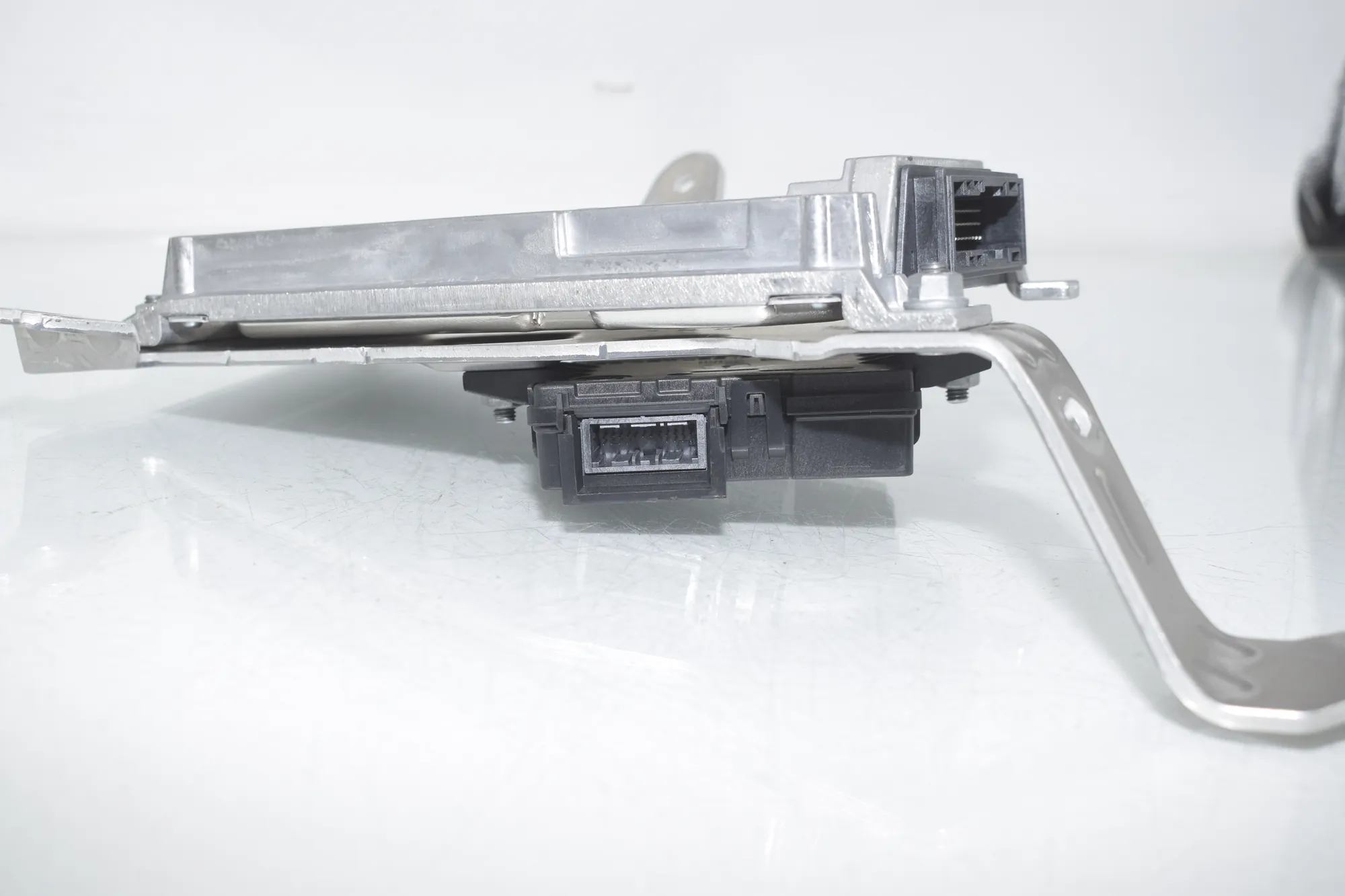 Other Control Units – OEM 5B4D172 · BMW X1 (U11) (2022 - -) BMW X1 (U11) 2024 – 3