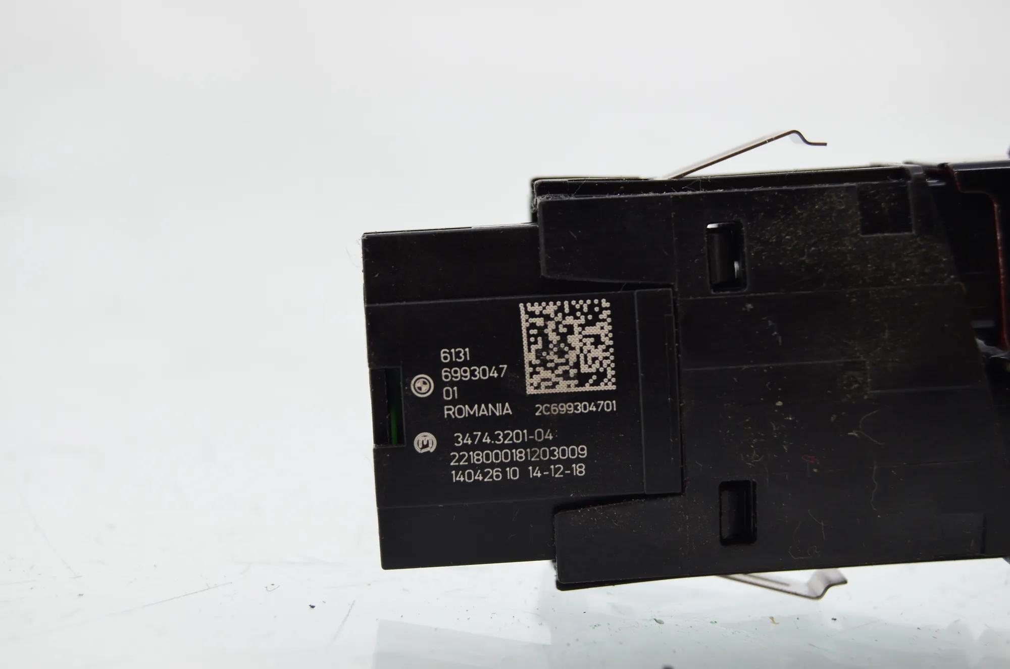 Hazard Button – OEM 6993047 · BMW 5 Touring (G31) (2017 - -) 520 d 2019 – 5