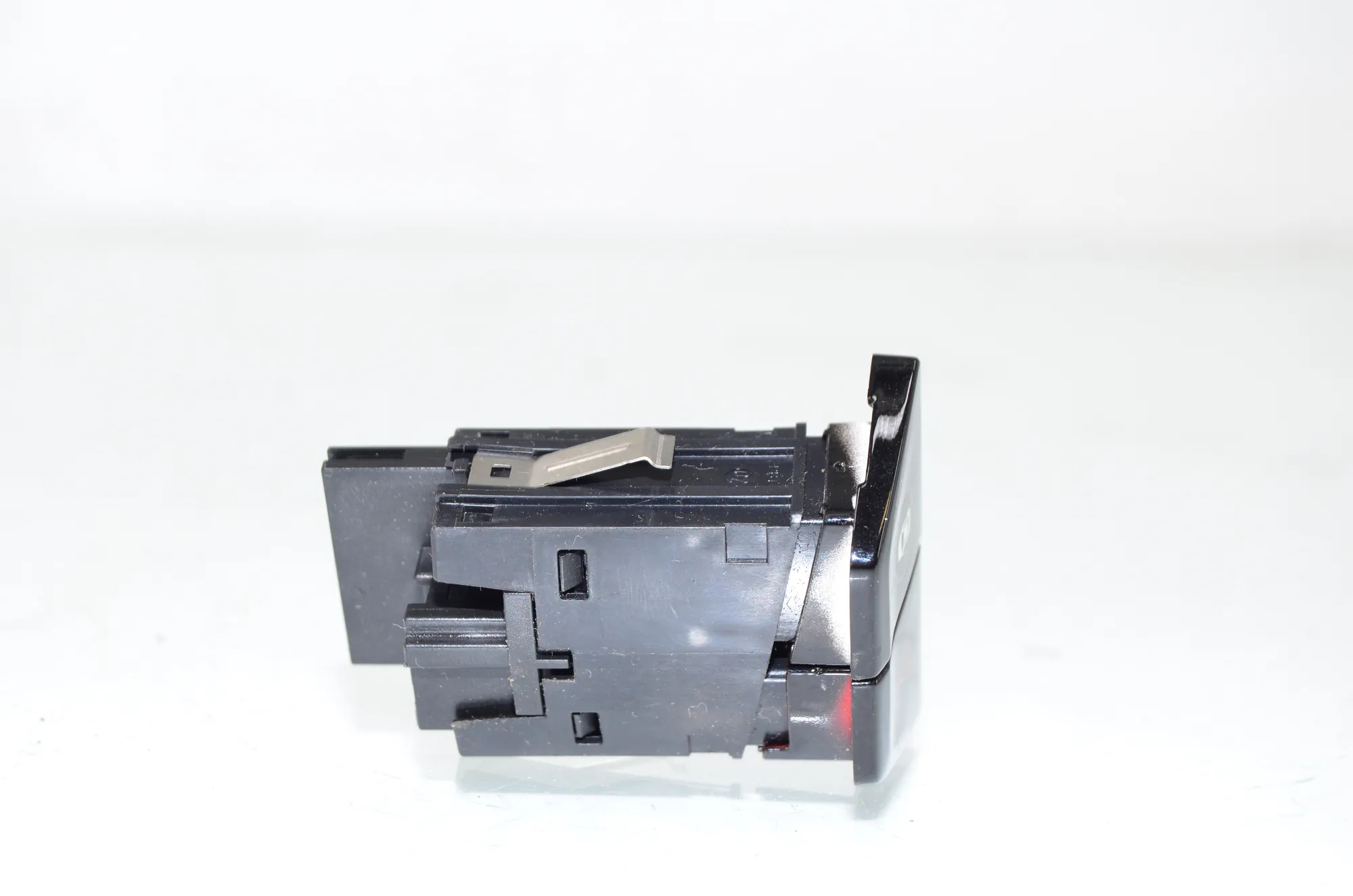 Hazard Button – OEM 6993047 · BMW 5 Touring (G31) (2017 - -) 520 d 2019 – 4