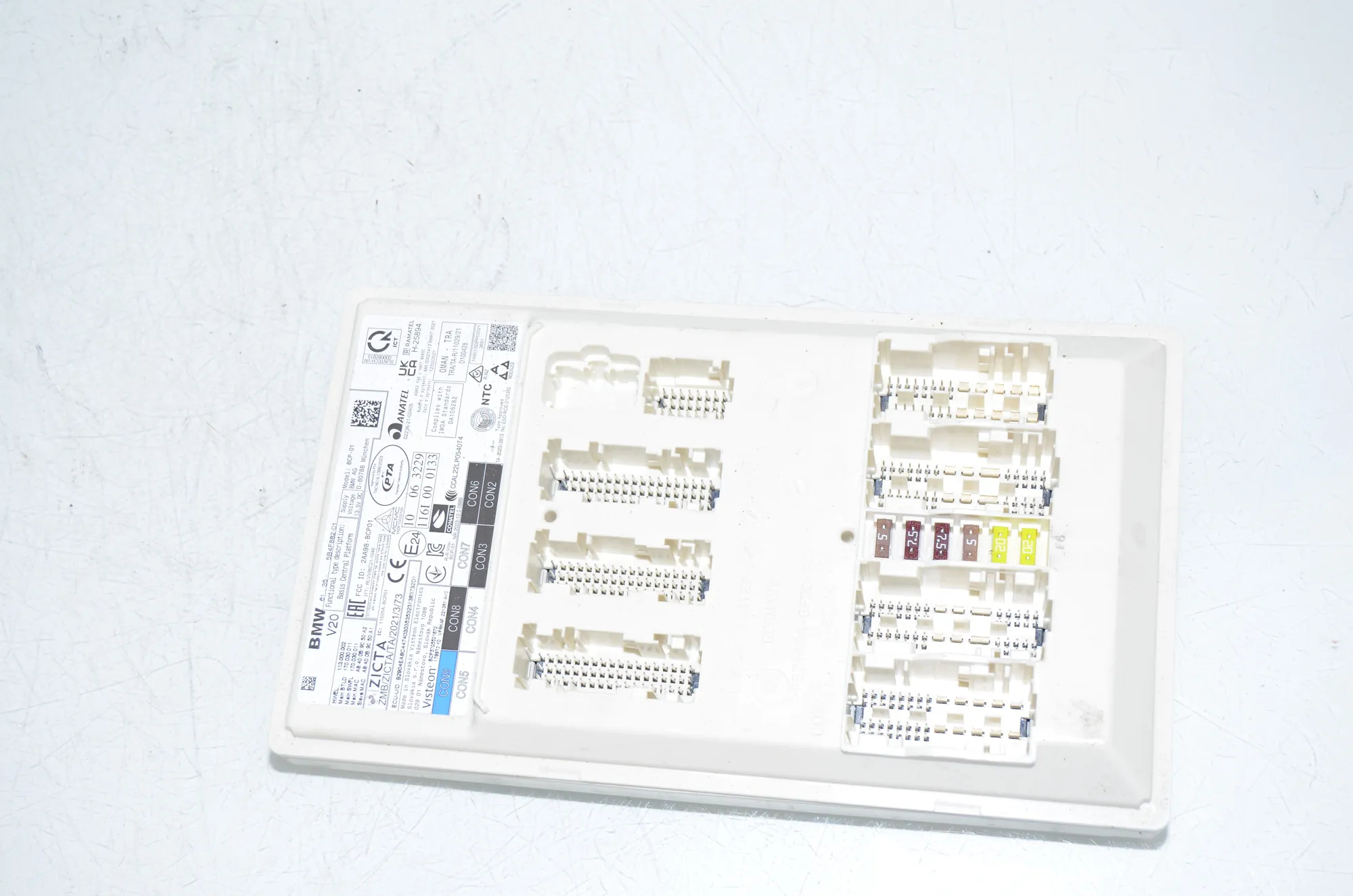 Other Control Units – OEM 5B4F882 · BMW X1 (U11) (2022 - -) BMW X1 (U11) 2024 – 2
