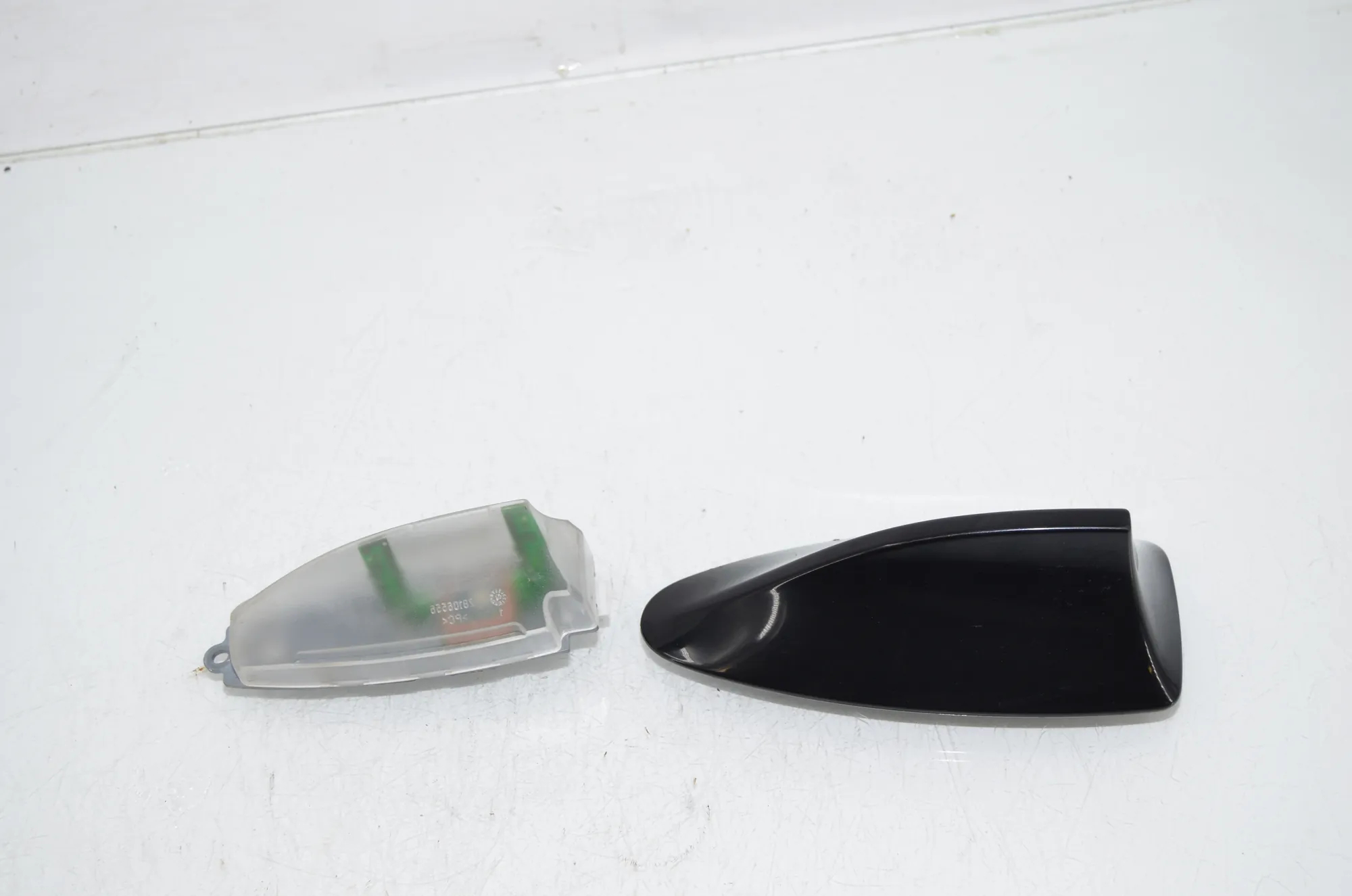 Antenna Trim – OEM 9141462 · BMW 5 (F10) 530 d 2014