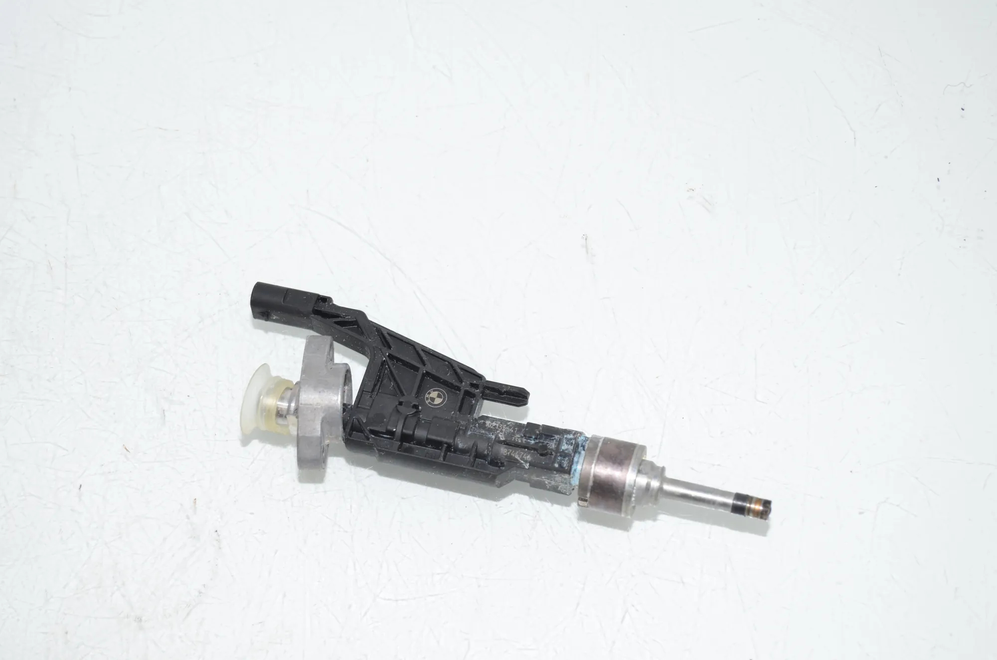 Fuel Injector – OEM 8744746 · BMW X1 (U11) (2022 - -) BMW X1 (U11) 2024 – 3