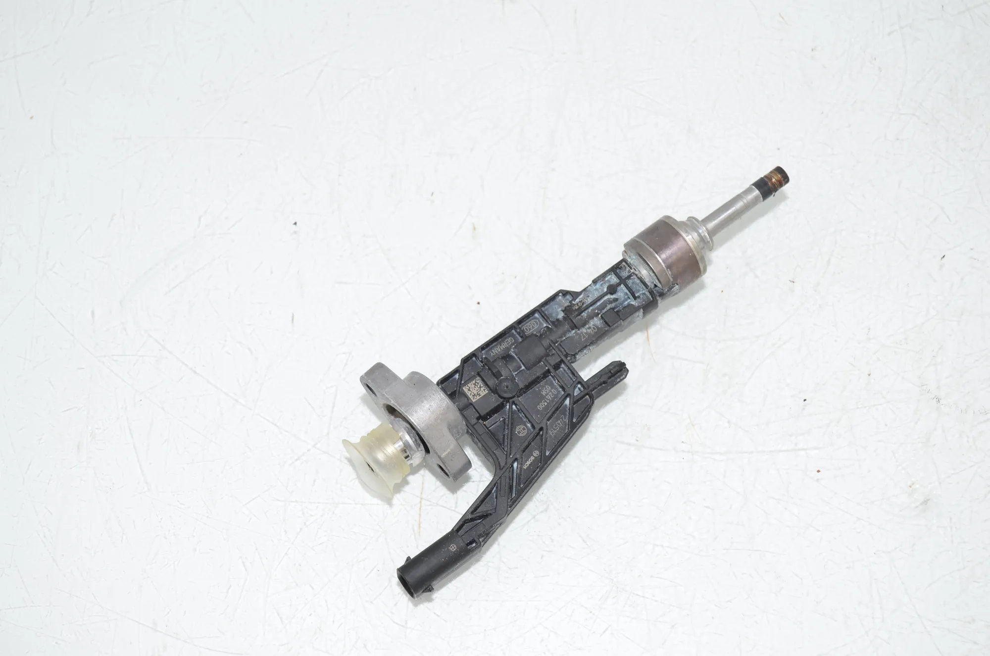 Fuel Injector – OEM 8744746 · BMW X1 (U11) (2022 - -) BMW X1 (U11) 2024 – 3