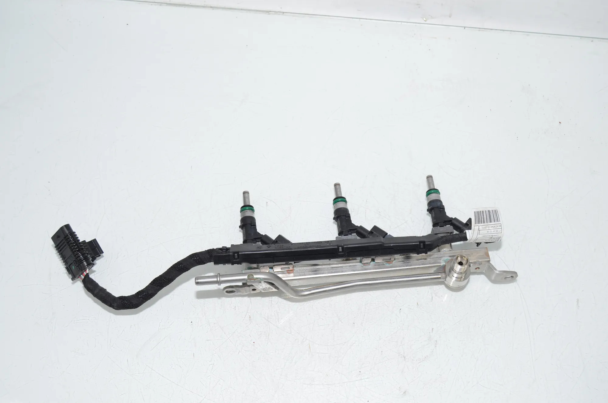Fuel Rail – OEM 8483304 · BMW X1 (U11) (2022 - -) BMW X1 (U11) 2024 – 2