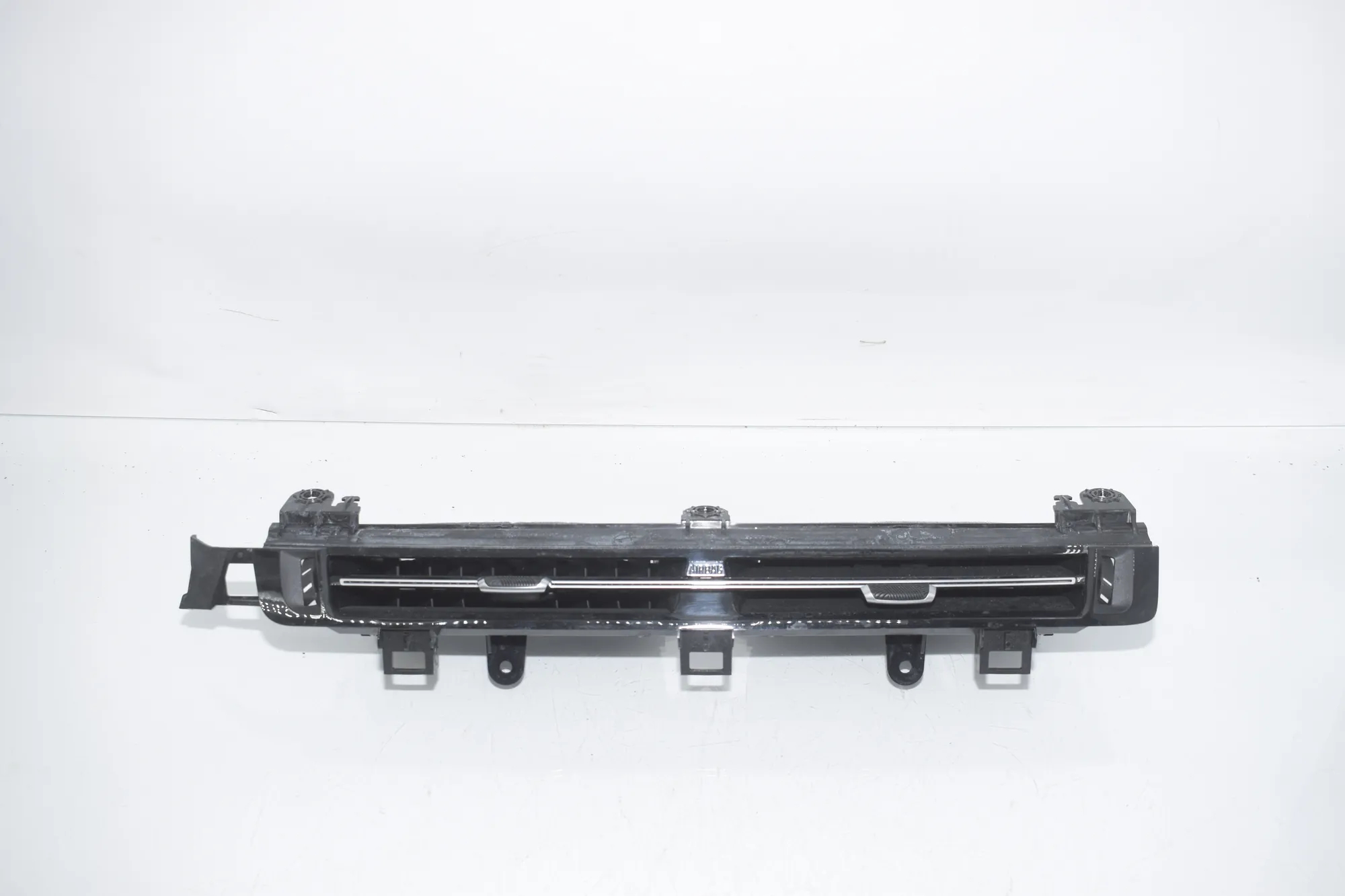 Dashboard Air Vents – OEM 9483383 · BMW X1 (U11) (2022 - -) BMW X1 (U11) 2024