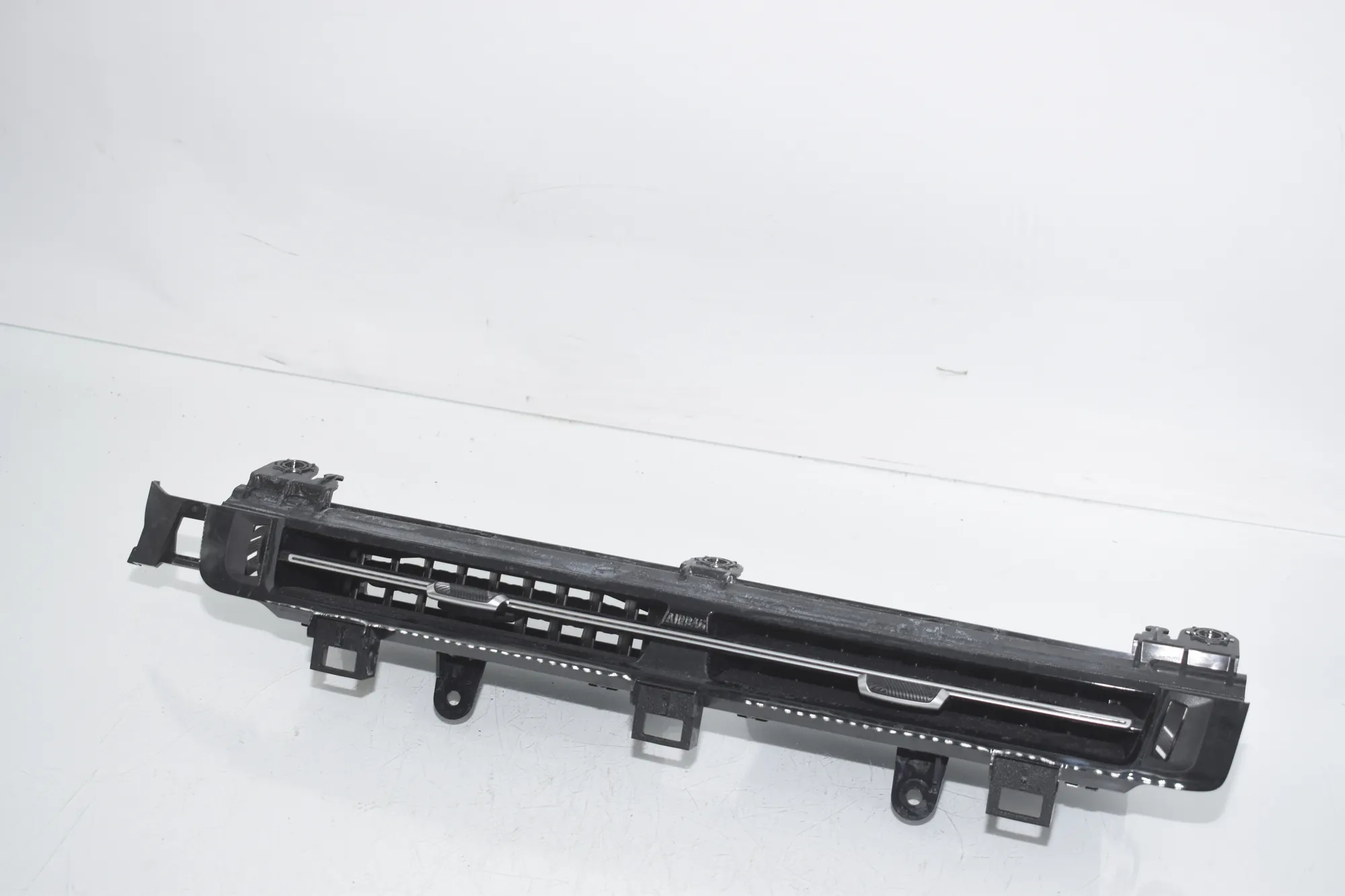 Dashboard Air Vents – OEM 9483383 · BMW X1 (U11) (2022 - -) BMW X1 (U11) 2024 – 4