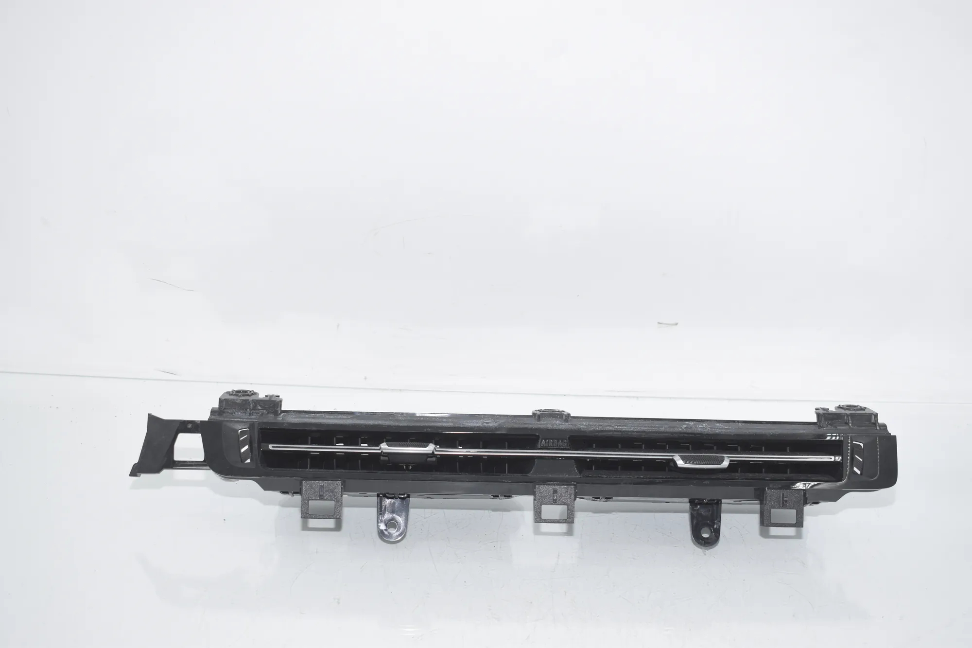 Dashboard Air Vents – OEM 9483383 · BMW X1 (U11) (2022 - -) BMW X1 (U11) 2024 – 2