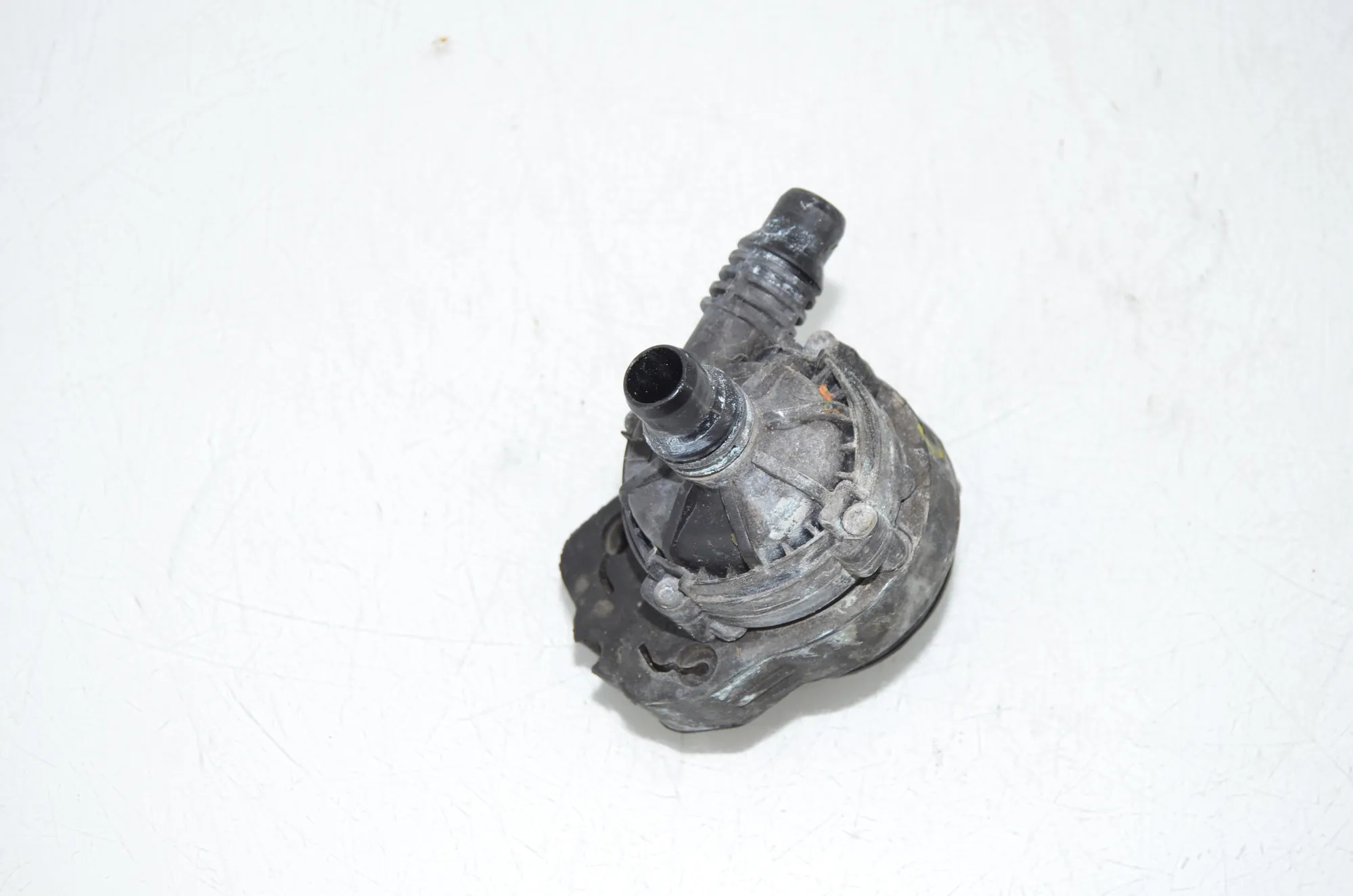 Auxiliary Water Pump – OEM 5A03F46 · BMW X1 (U11) (2022 - -) BMW X1 (U11) 2024