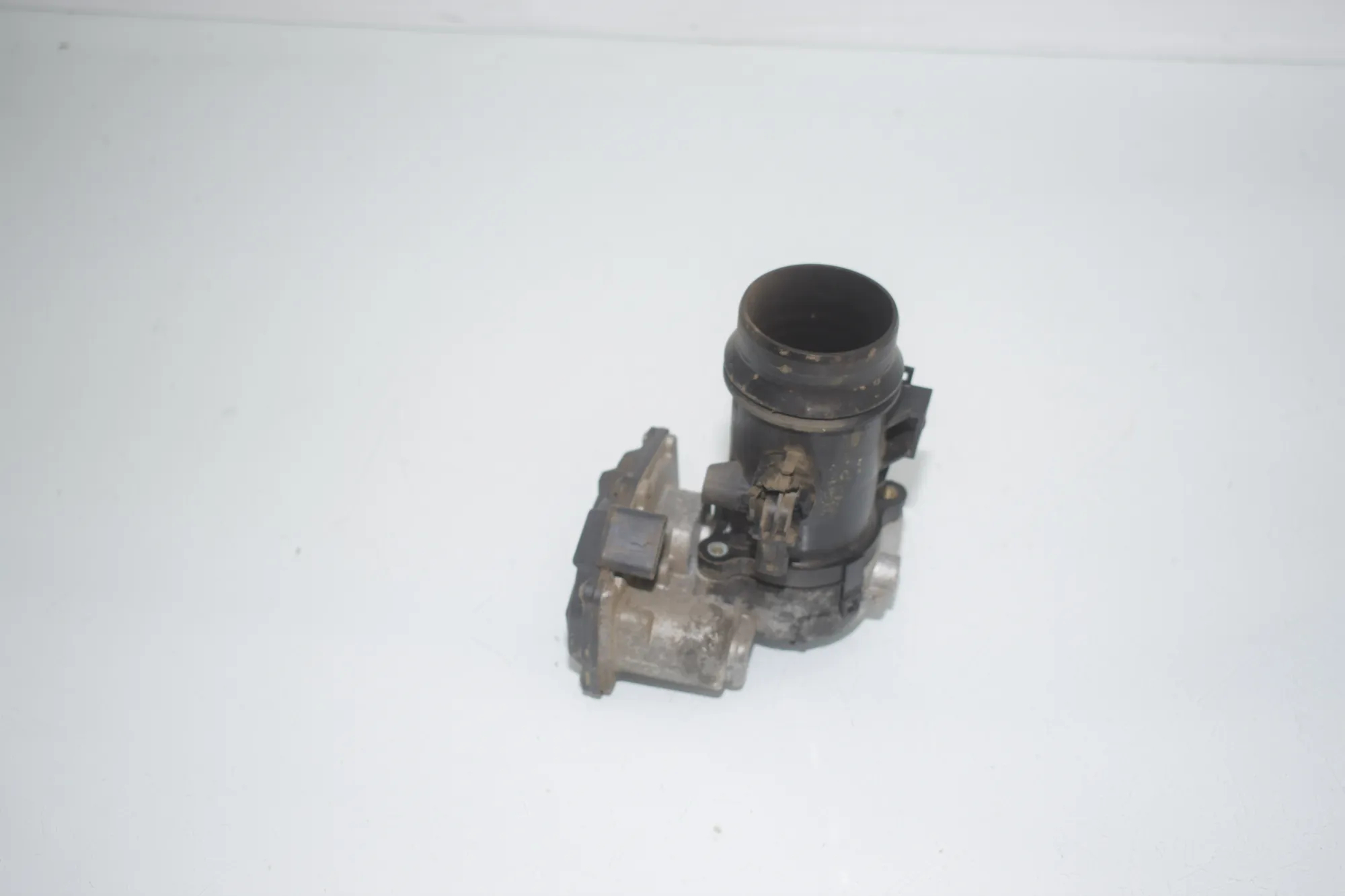 Throttle Body – OEM 7810752 · BMW 3 Touring (F31) 320 d 2012 – 2